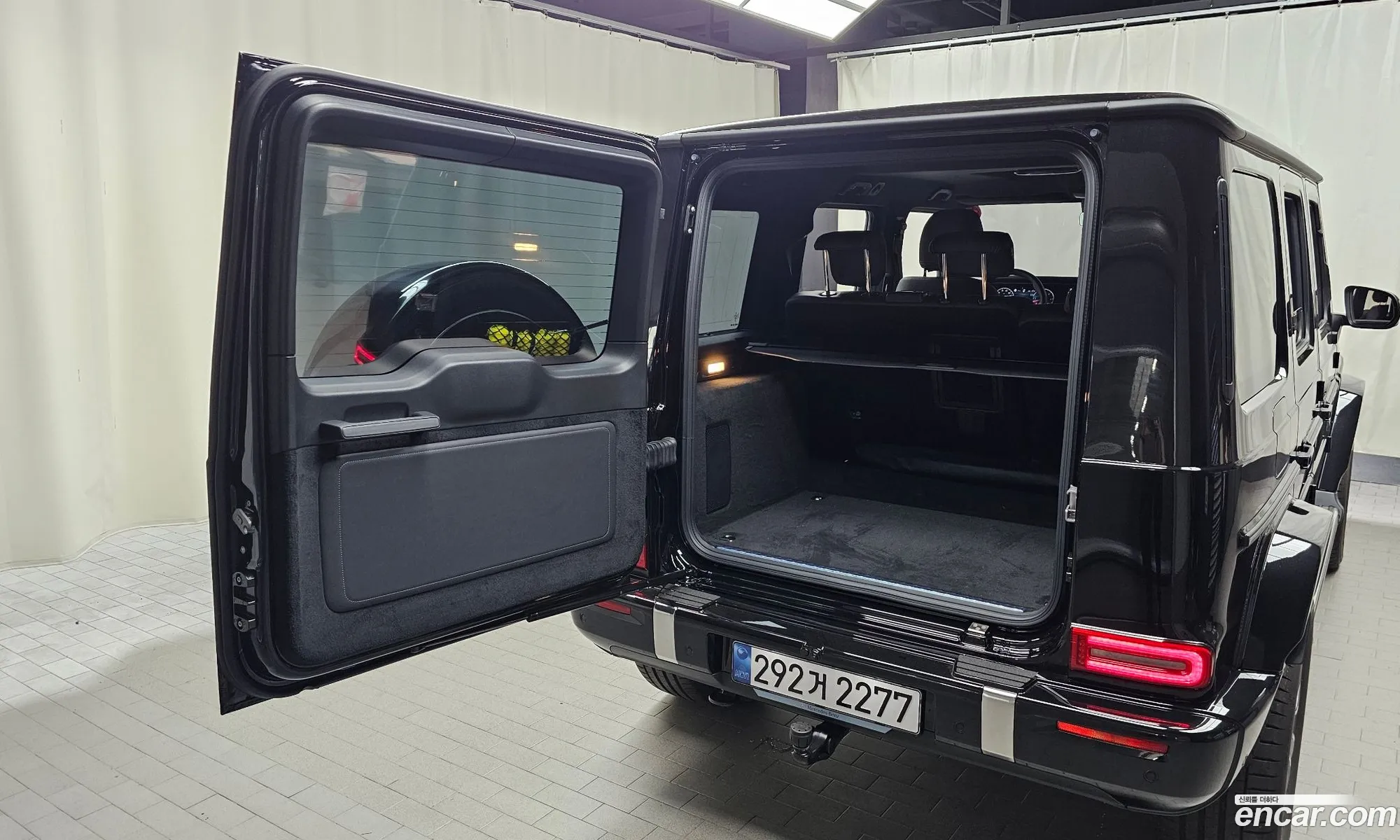Mercedes-Benz G-Class W465 2025 — 24