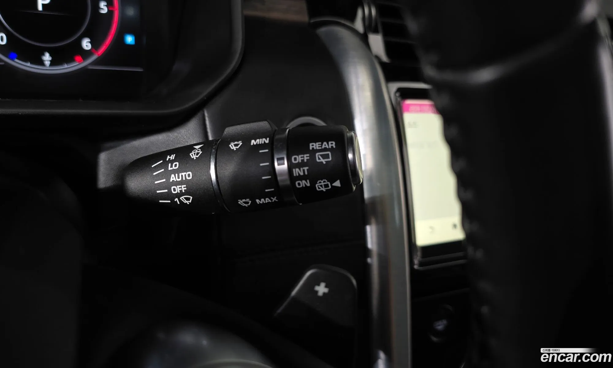 Land Rover Discovery 5 2019 — 32