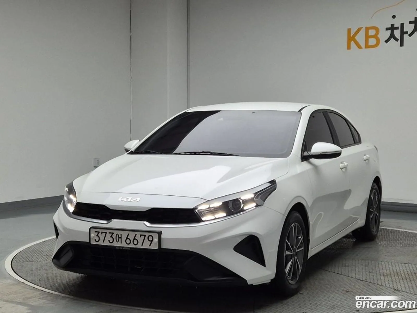 Kia K3 2021 — 3