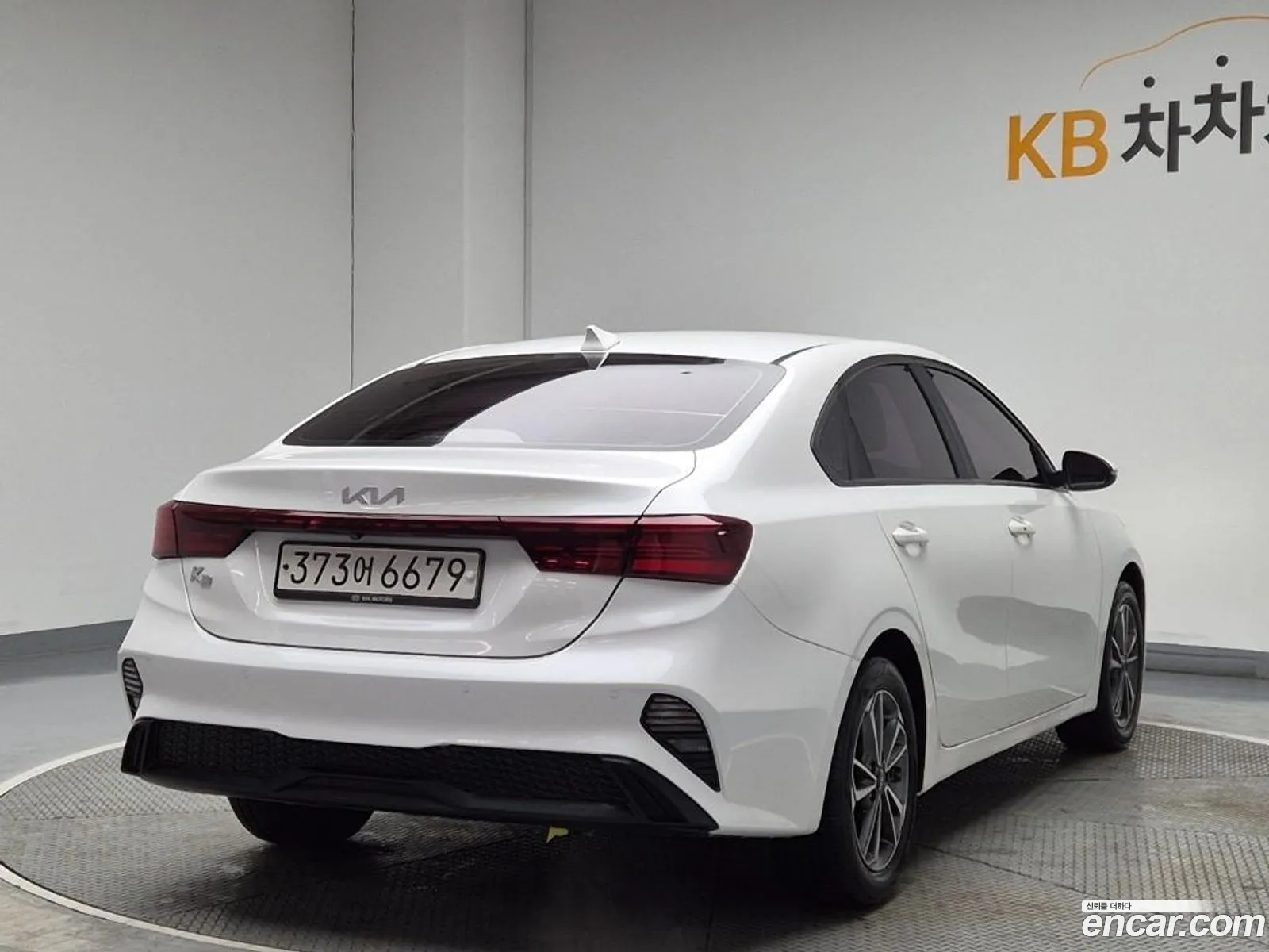 Kia K3 2021 — 4