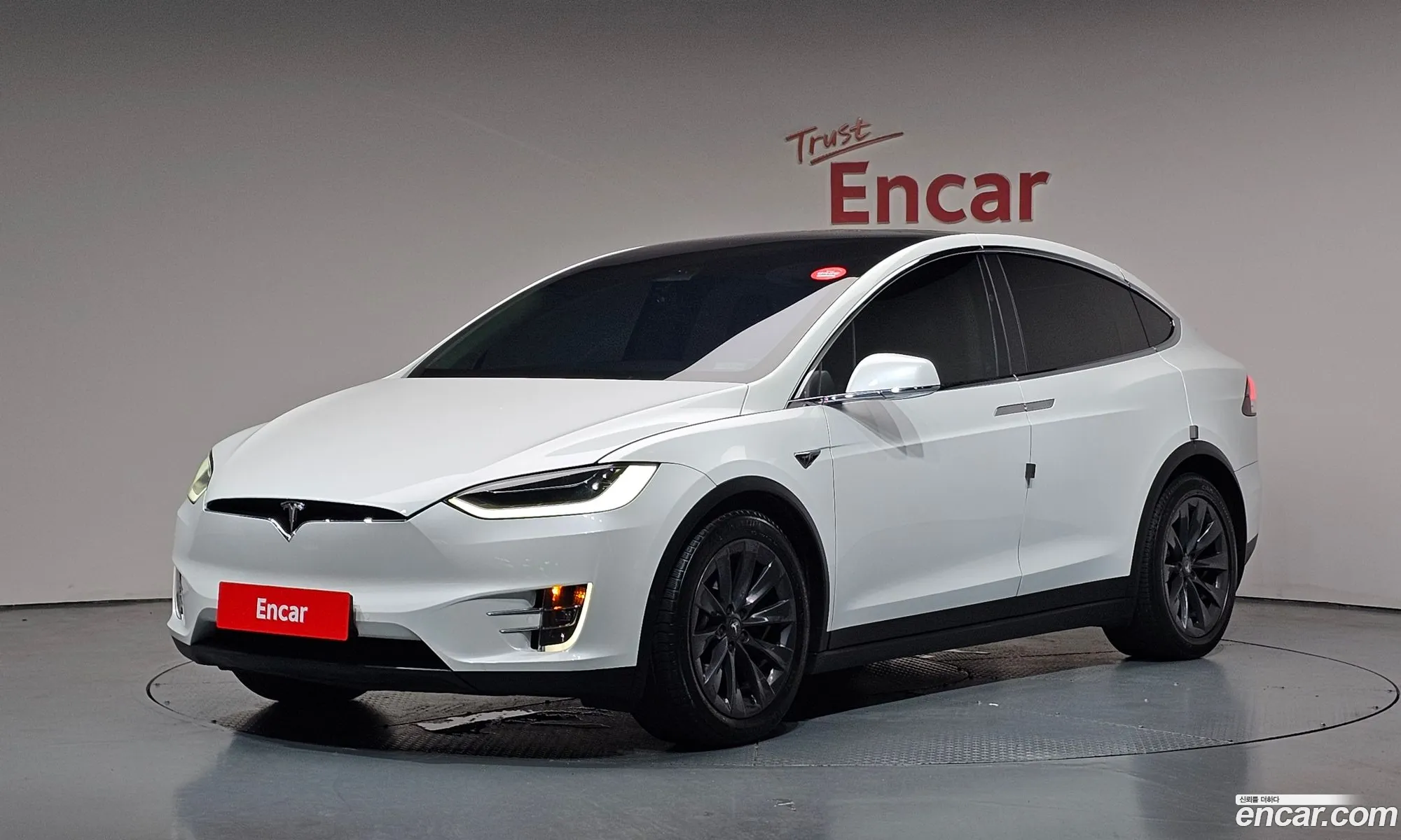 Tesla Model X 2019 5YJXCAE20KF156680 — 2