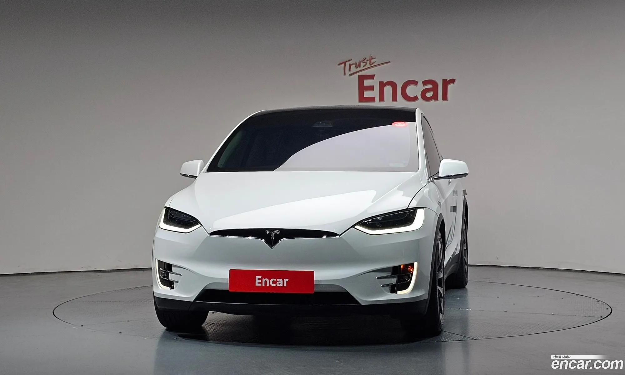 Tesla Model X 2019 5YJXCAE20KF156680 — 4