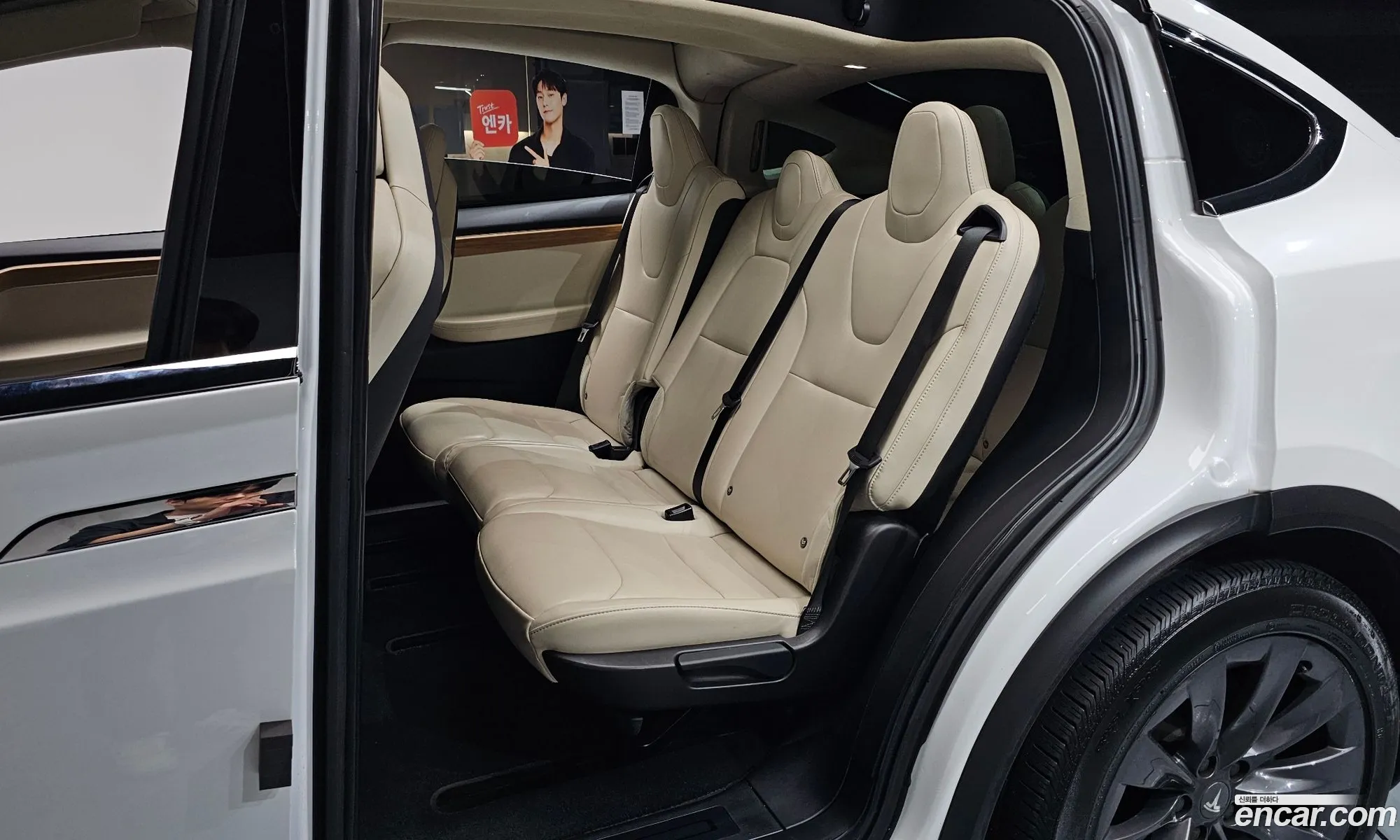 Tesla Model X 2019 5YJXCAE20KF156680 — 6
