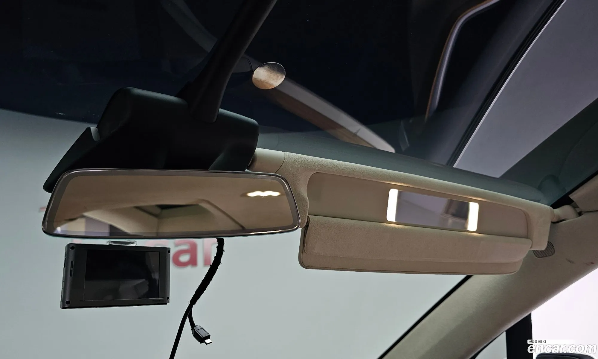Tesla Model X 2019 5YJXCAE20KF156680 — 19