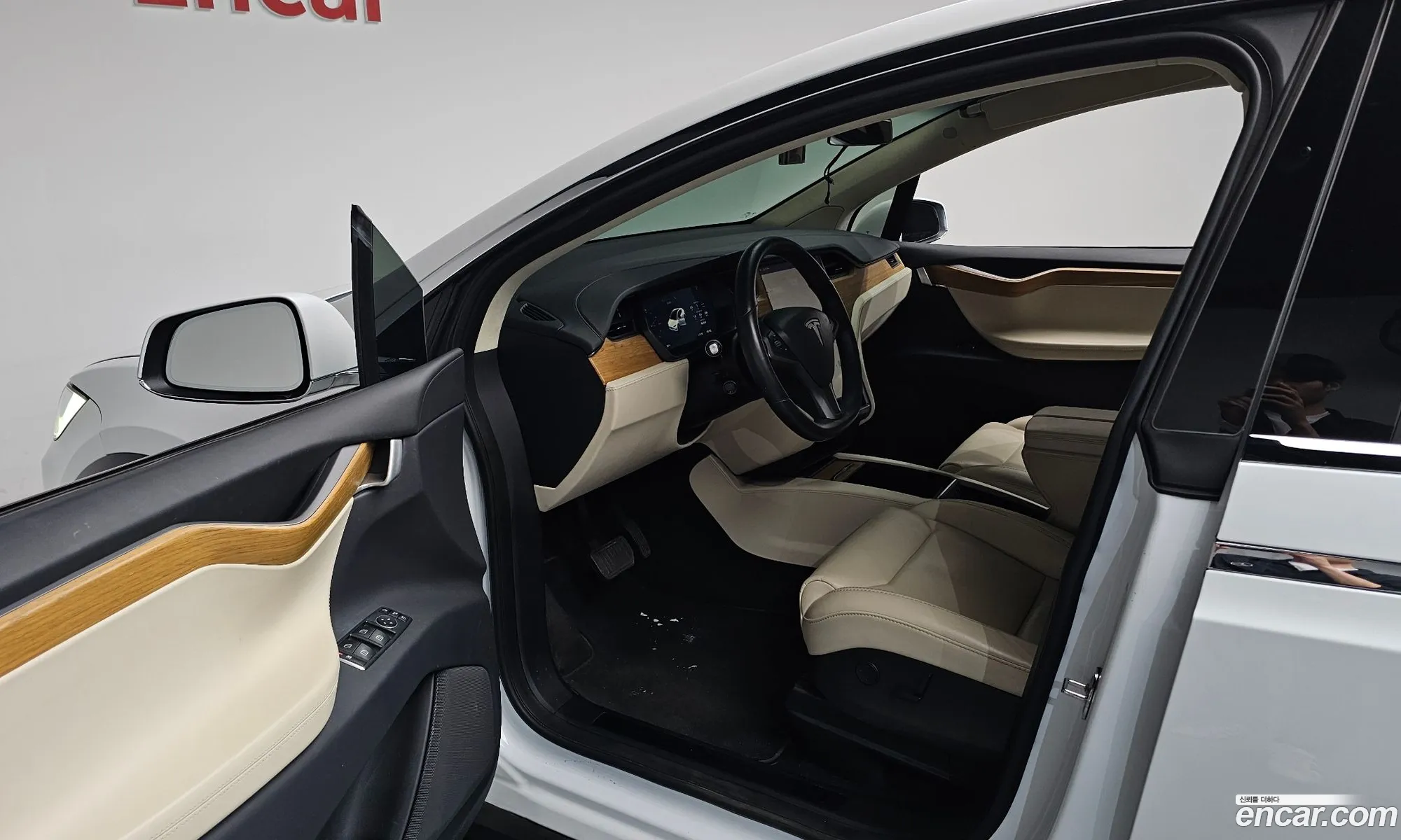 Tesla Model X 2019 5YJXCAE20KF156680 — 31