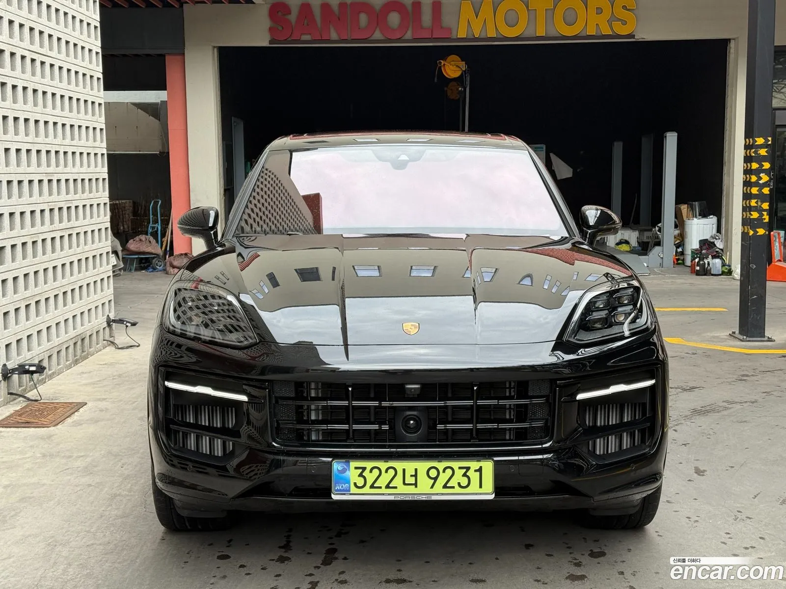 Porsche Cayenne 2025 — 17