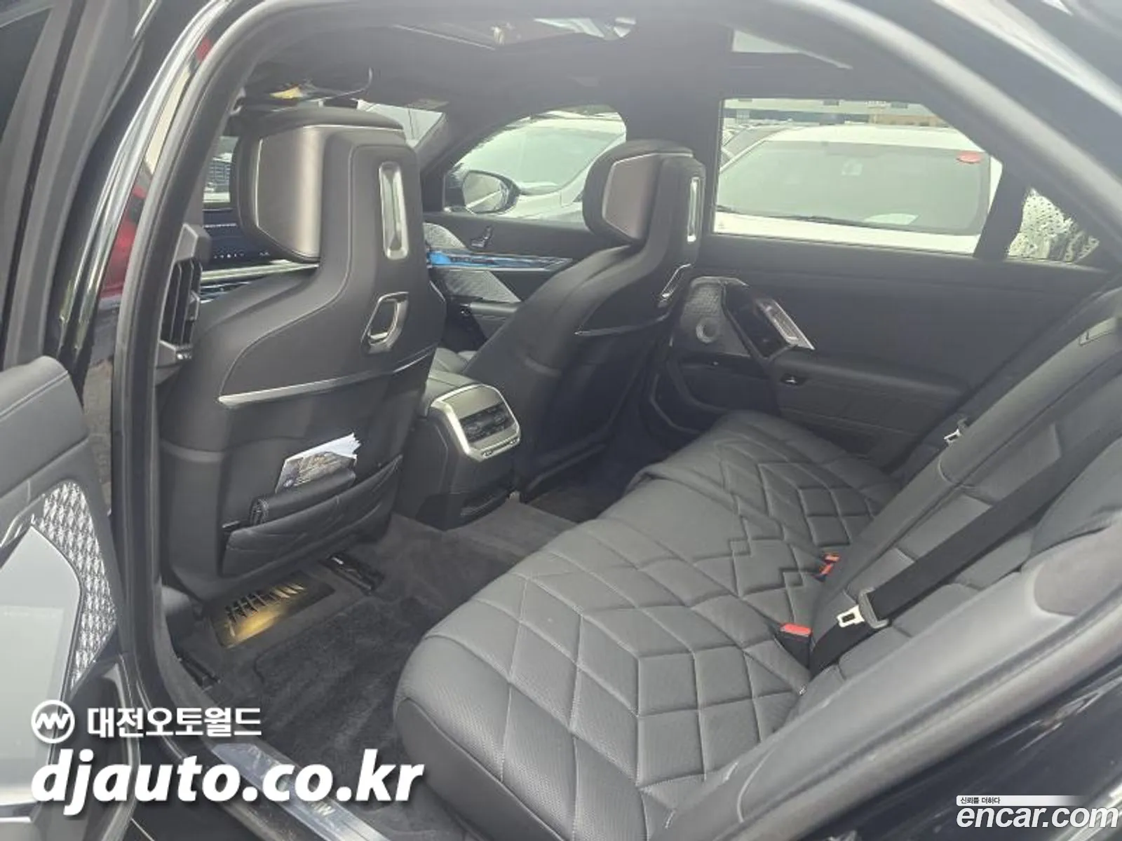 BMW 7 Series 2023 — 10