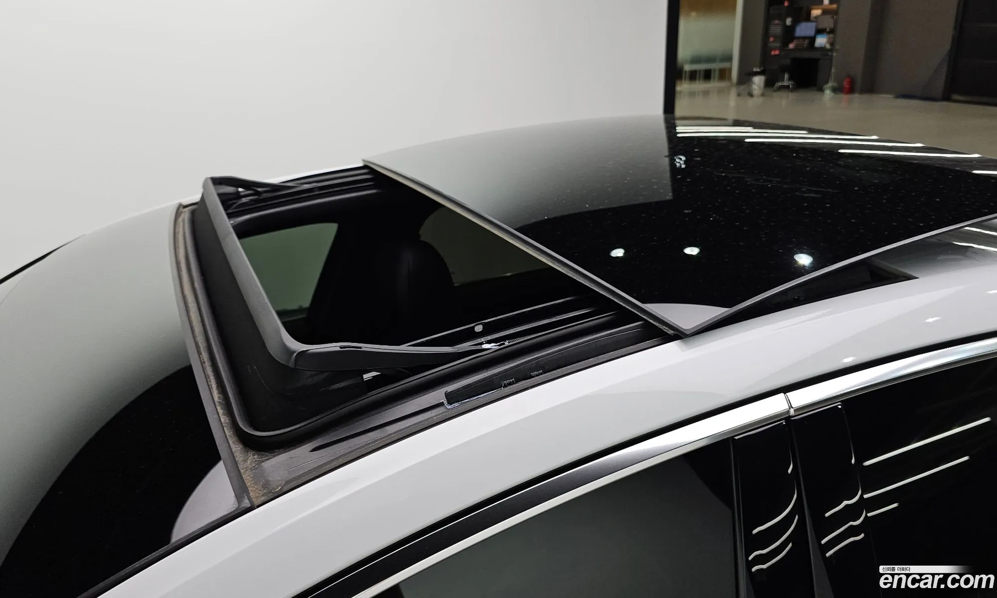 Audi A6 2019 WAUZZZF2XLN006595 — 31