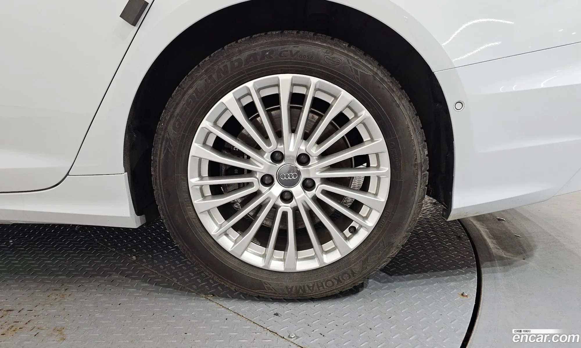 Audi A6 2019 WAUZZZF2XLN006595 — 6