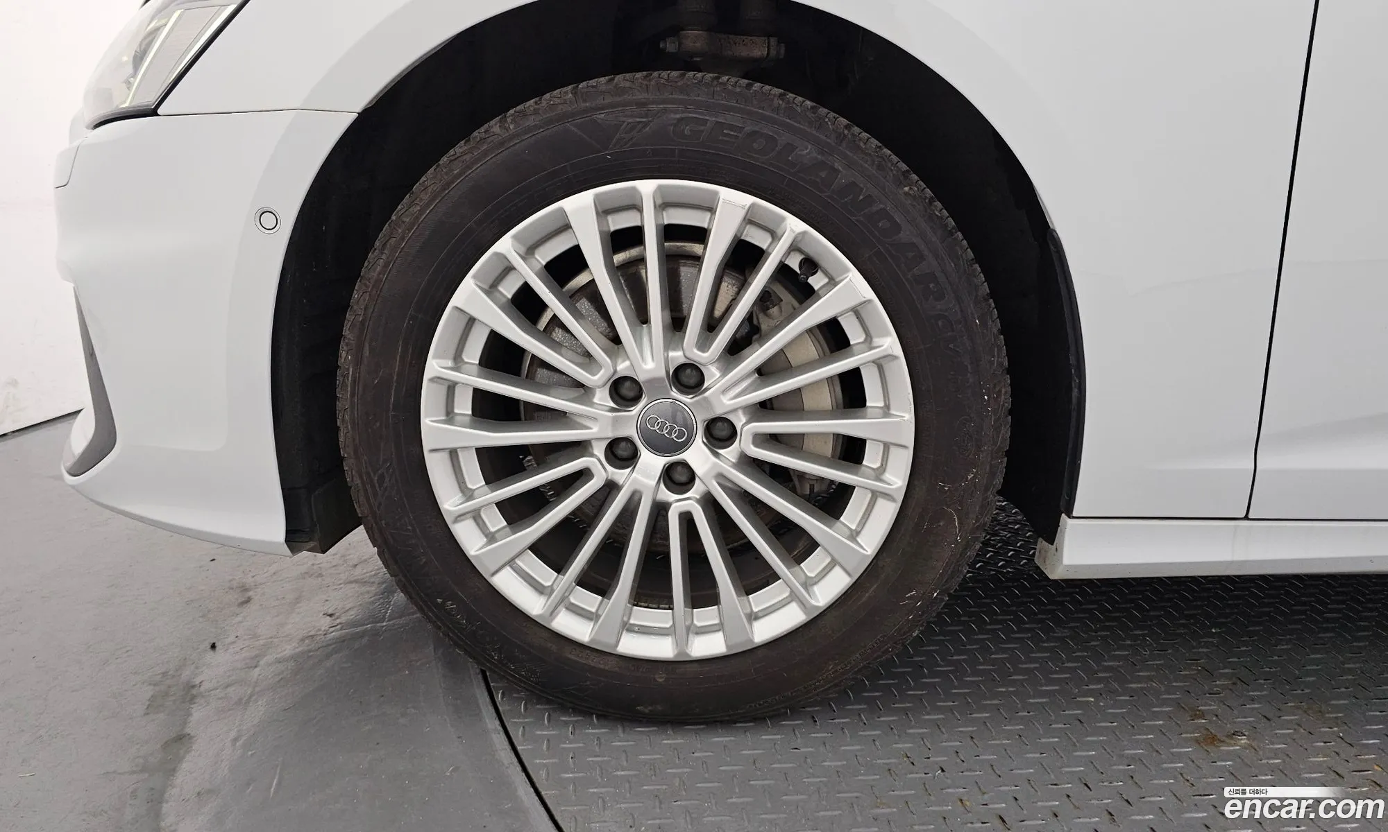 Audi A6 2019 WAUZZZF2XLN006595 — 23