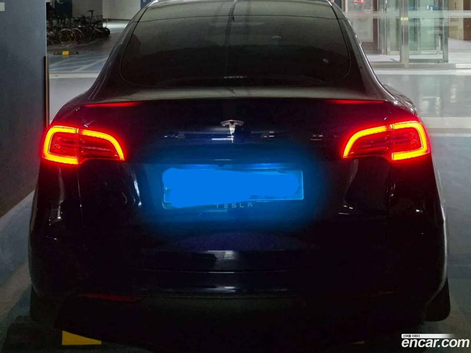 Tesla Model Y 2023 — 9