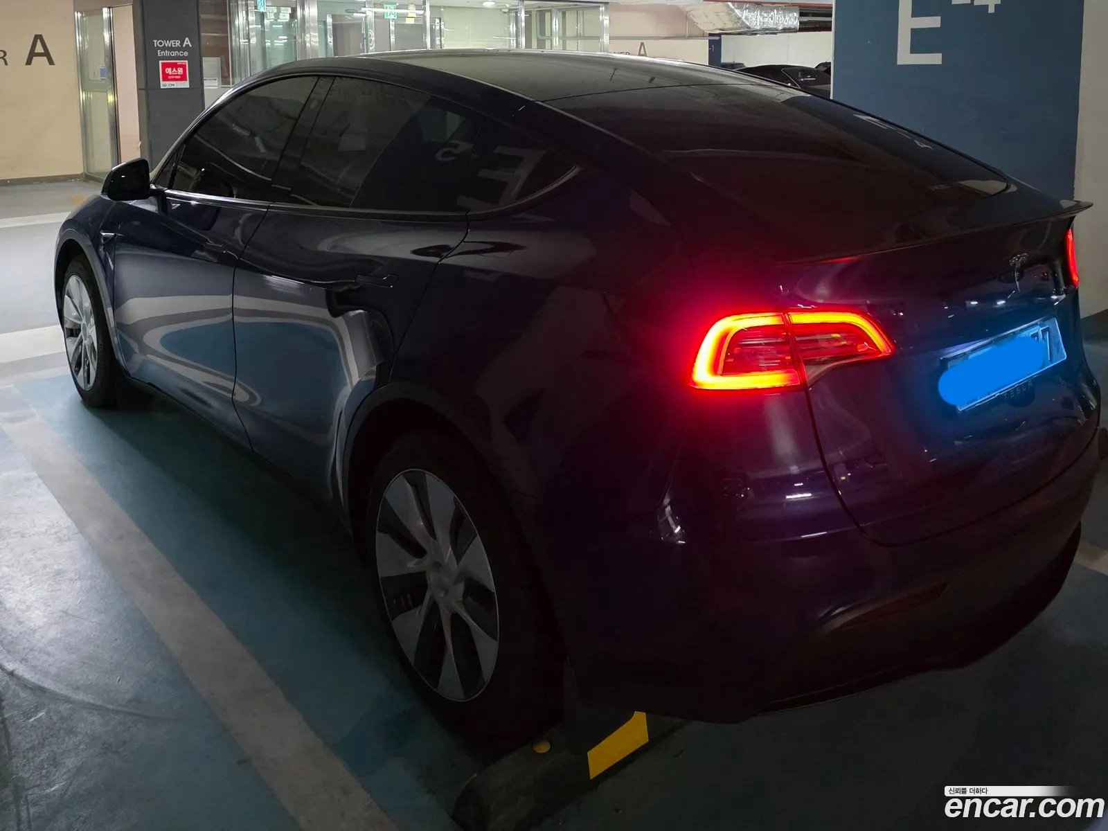 Tesla Model Y 2023 — 2