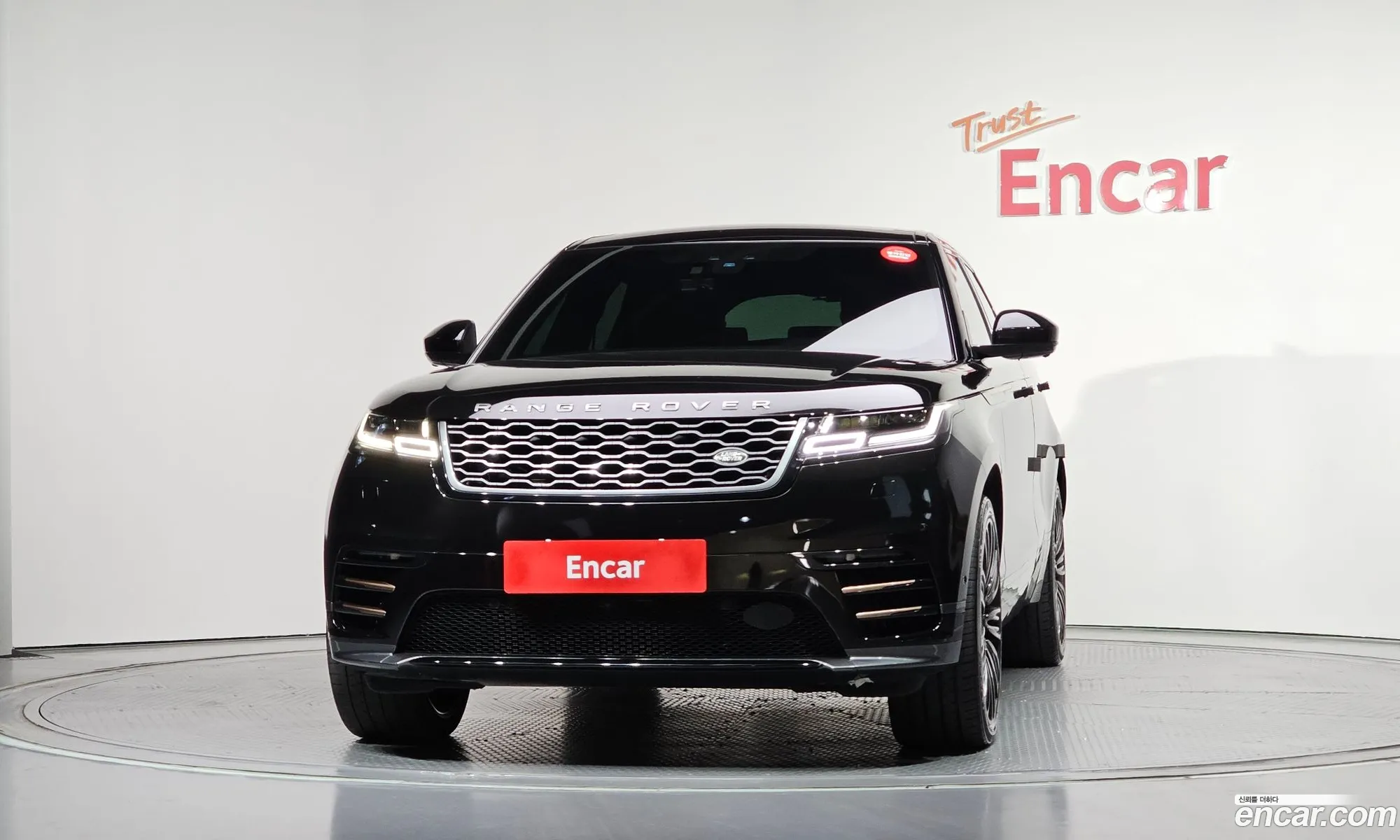 Land Rover Range Rover Velar 2018 — 27