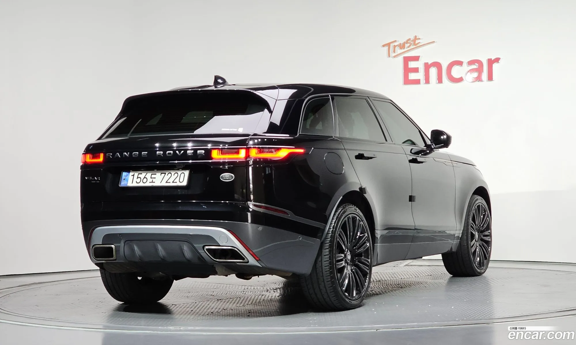 Land Rover Range Rover Velar 2018 — 3
