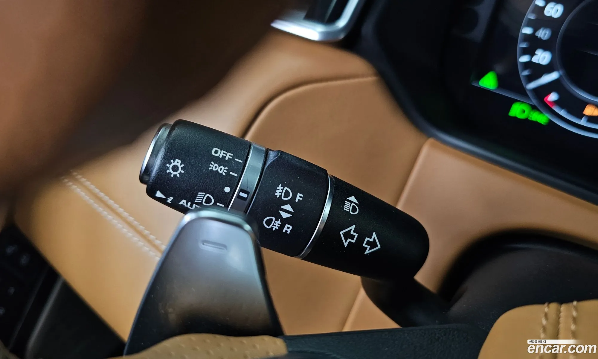 Land Rover Range Rover Velar 2018 — 18