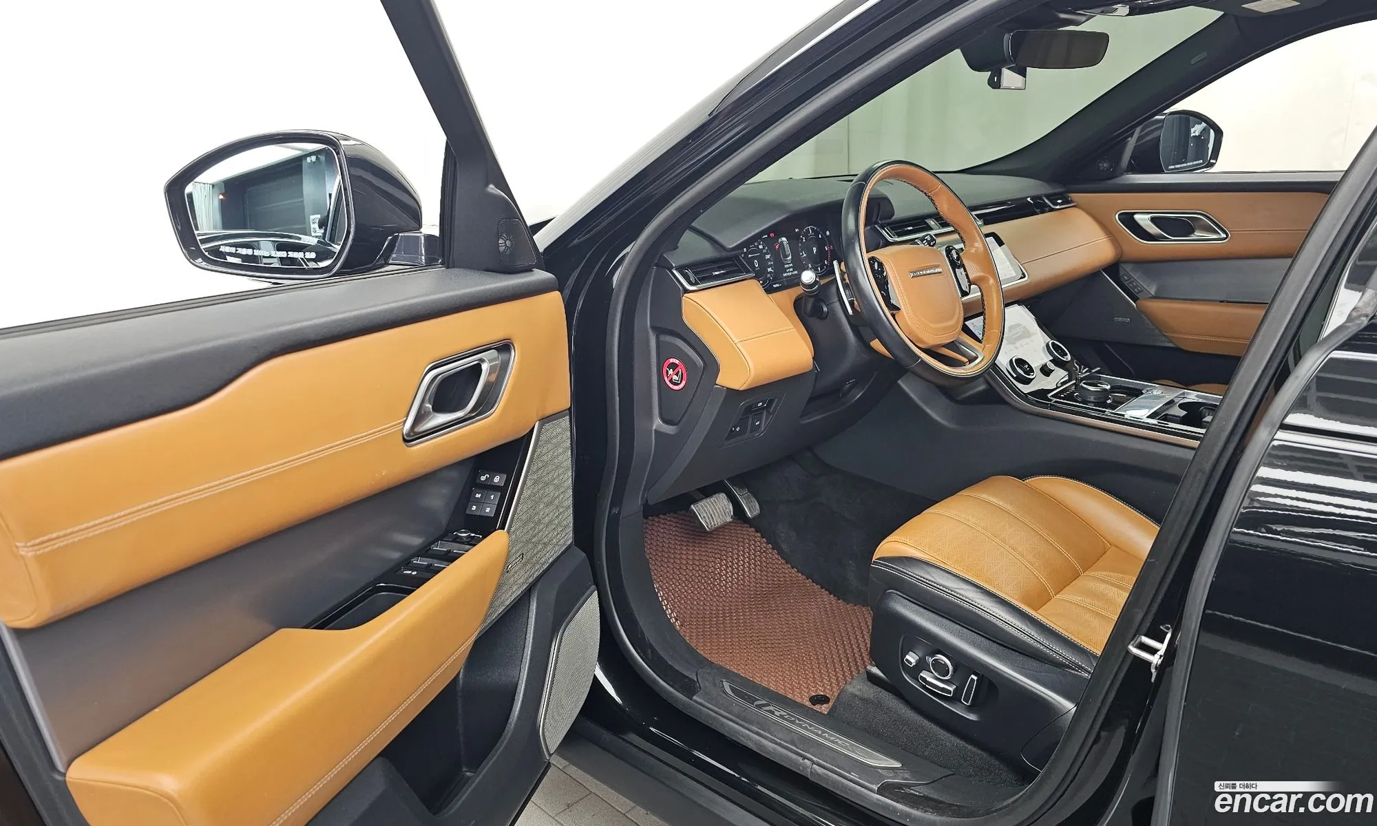 Land Rover Range Rover Velar 2018 — 32