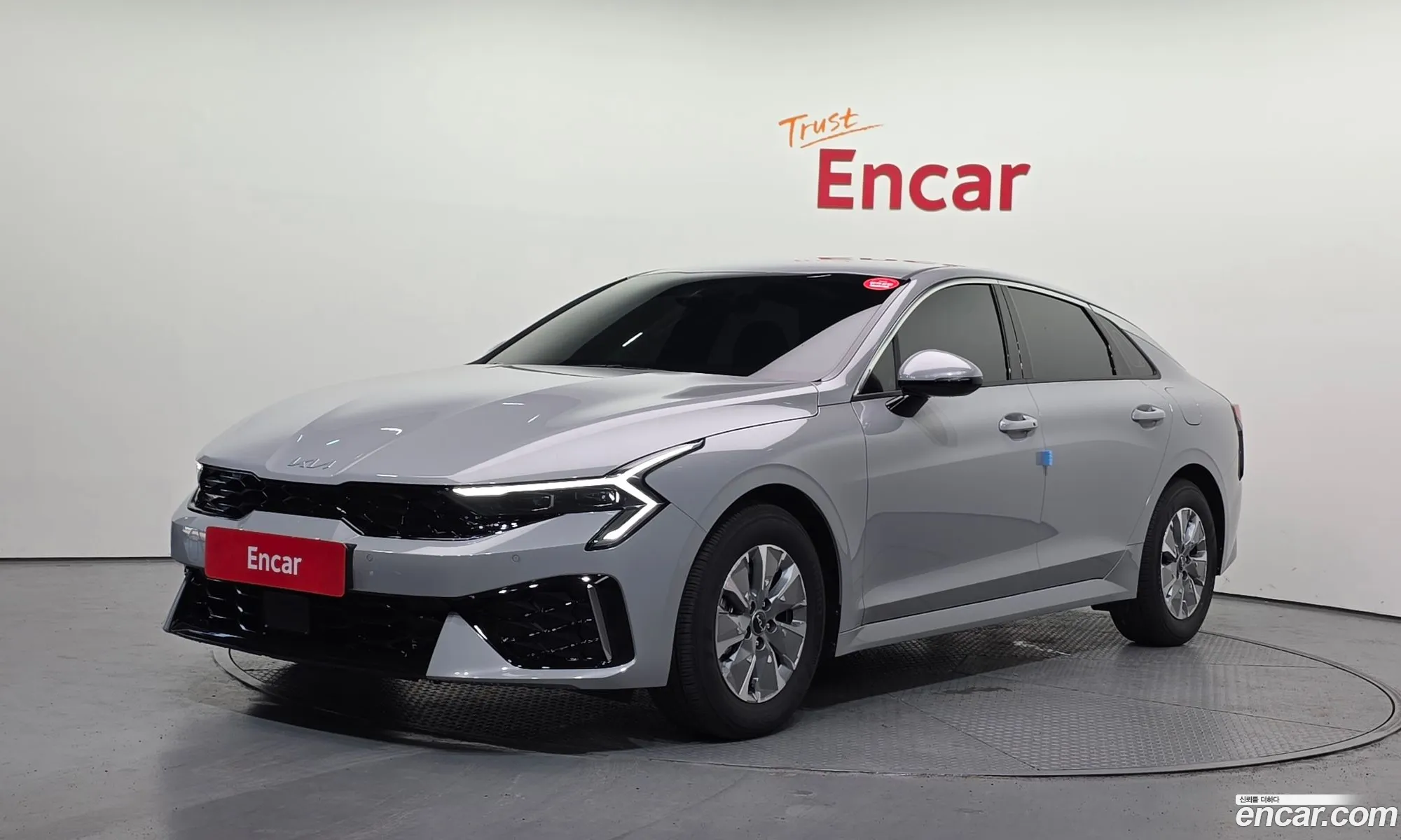 Kia K5 Hybrid 2025 — 2