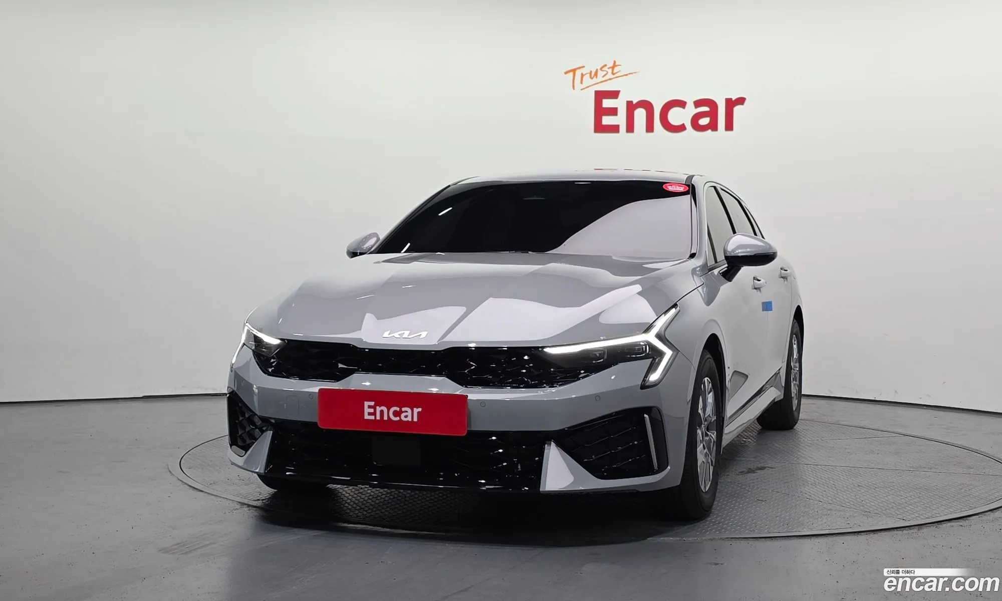 Kia K5 Hybrid 2025 — 4