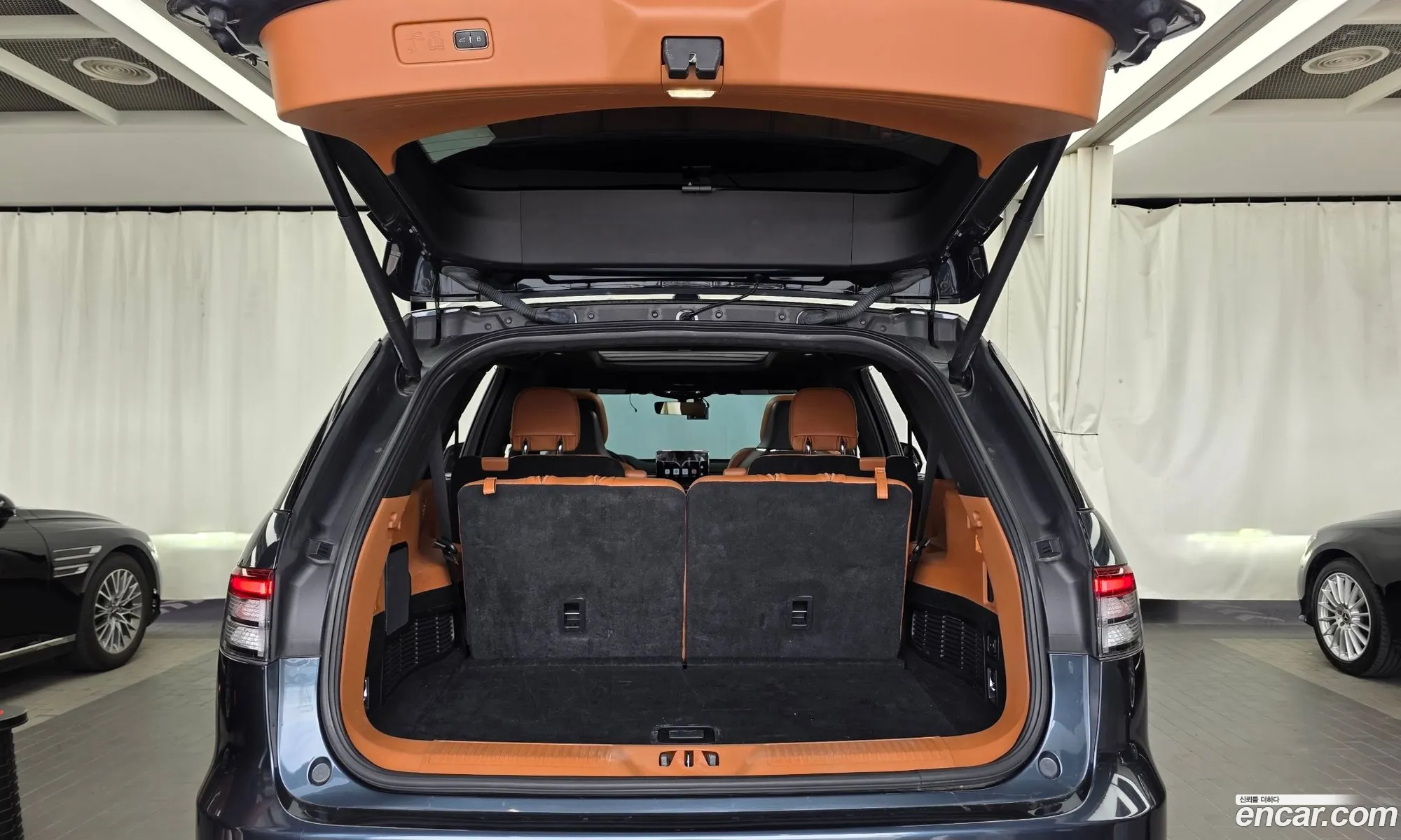 Lincoln Aviator 2020 5LM5J9XC9LGL12443 — 4