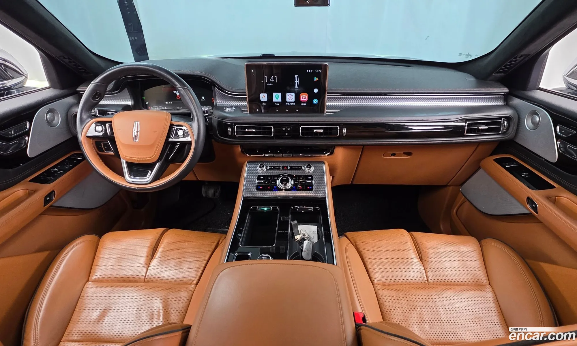 Lincoln Aviator 2020 5LM5J9XC9LGL12443 — 3