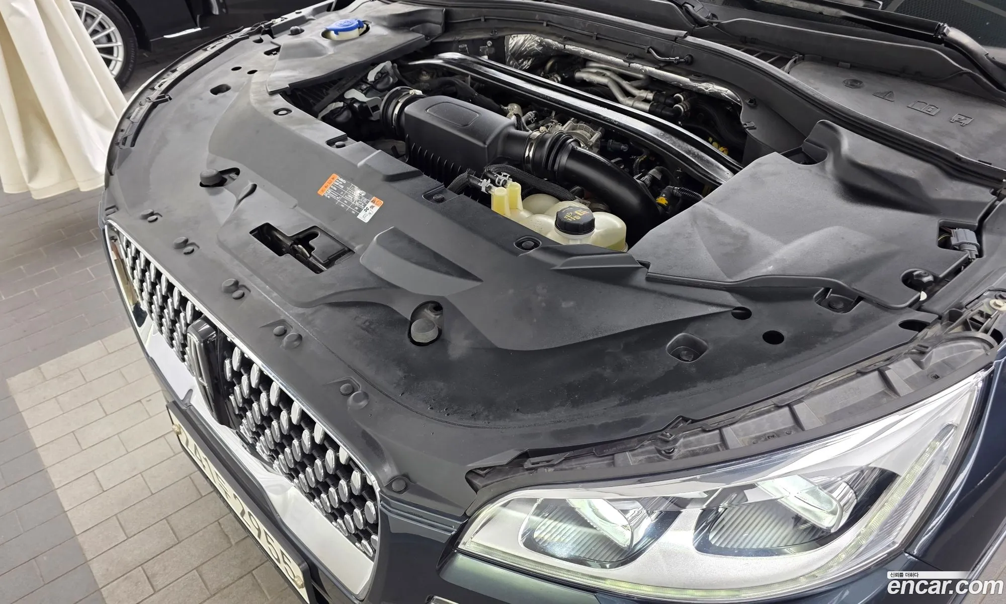 Lincoln Aviator 2020 5LM5J9XC9LGL12443 — 8