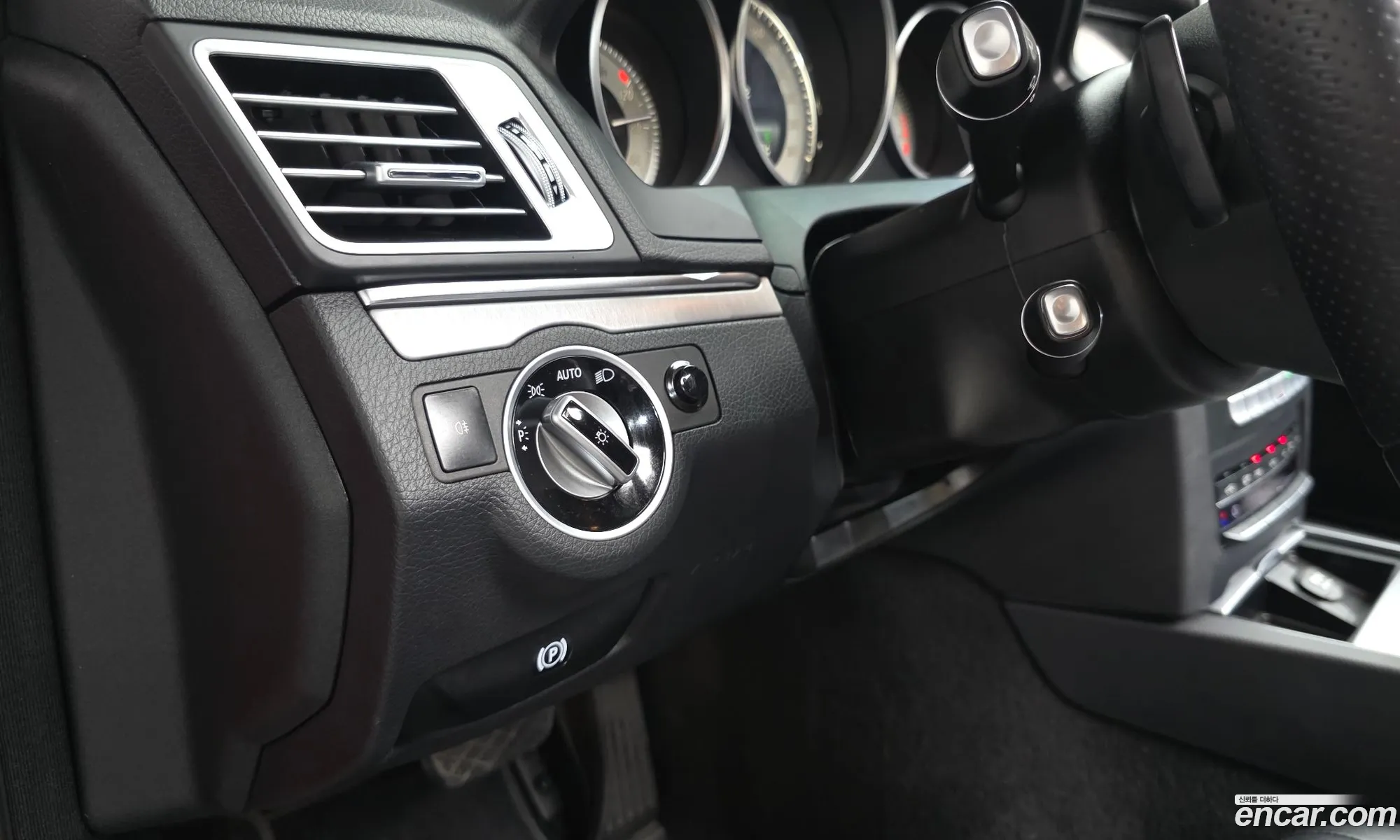 Mercedes-Benz E-Class W212 2014 — 12