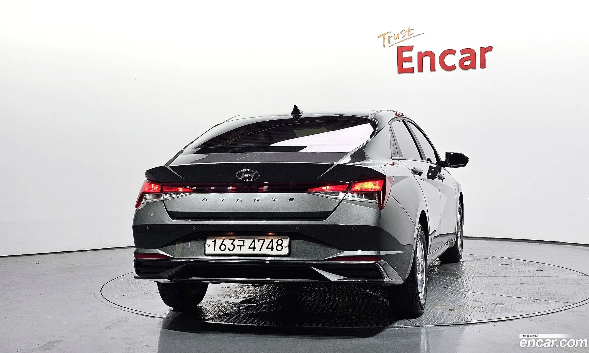Hyundai Elantra 2020 — 2
