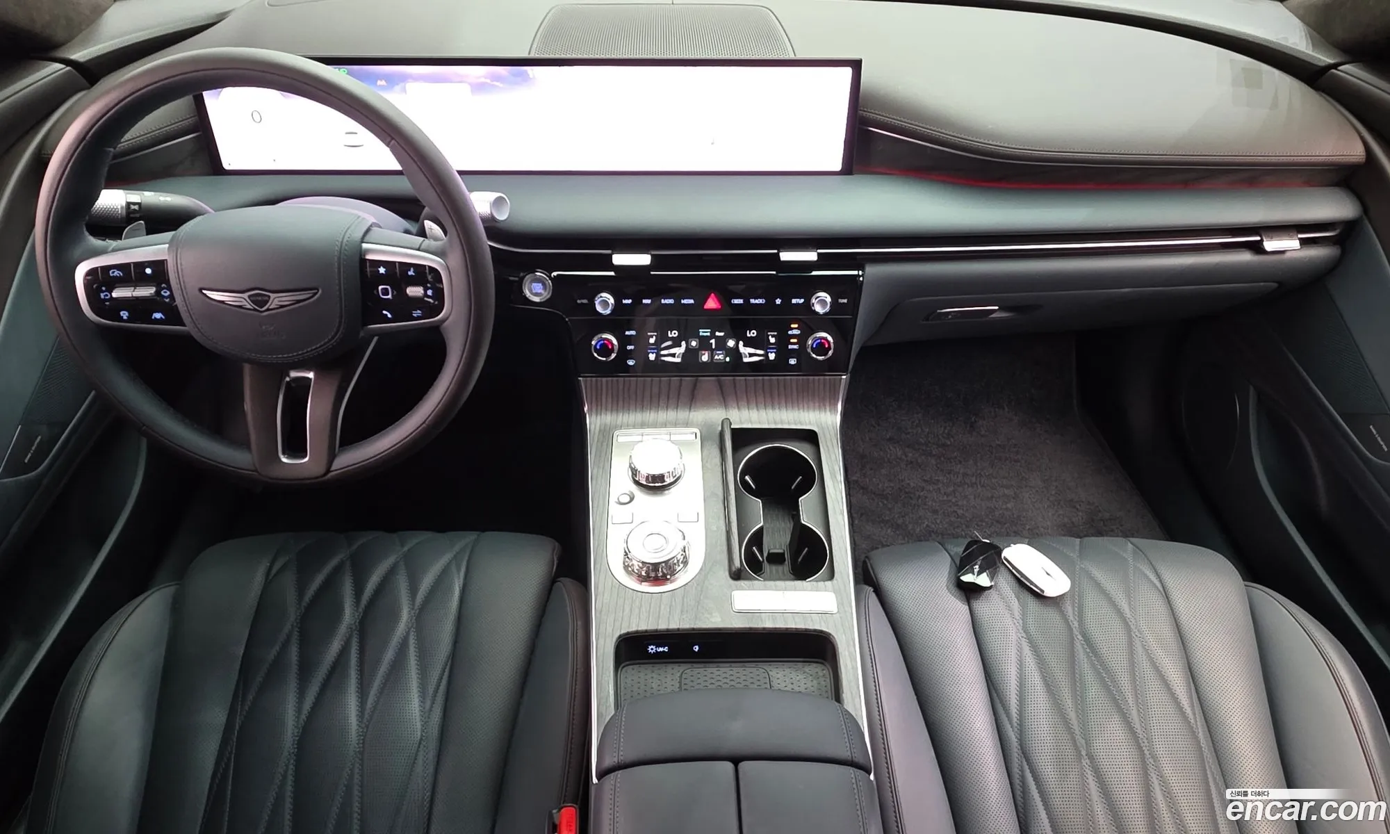Genesis G80 2024 — 2