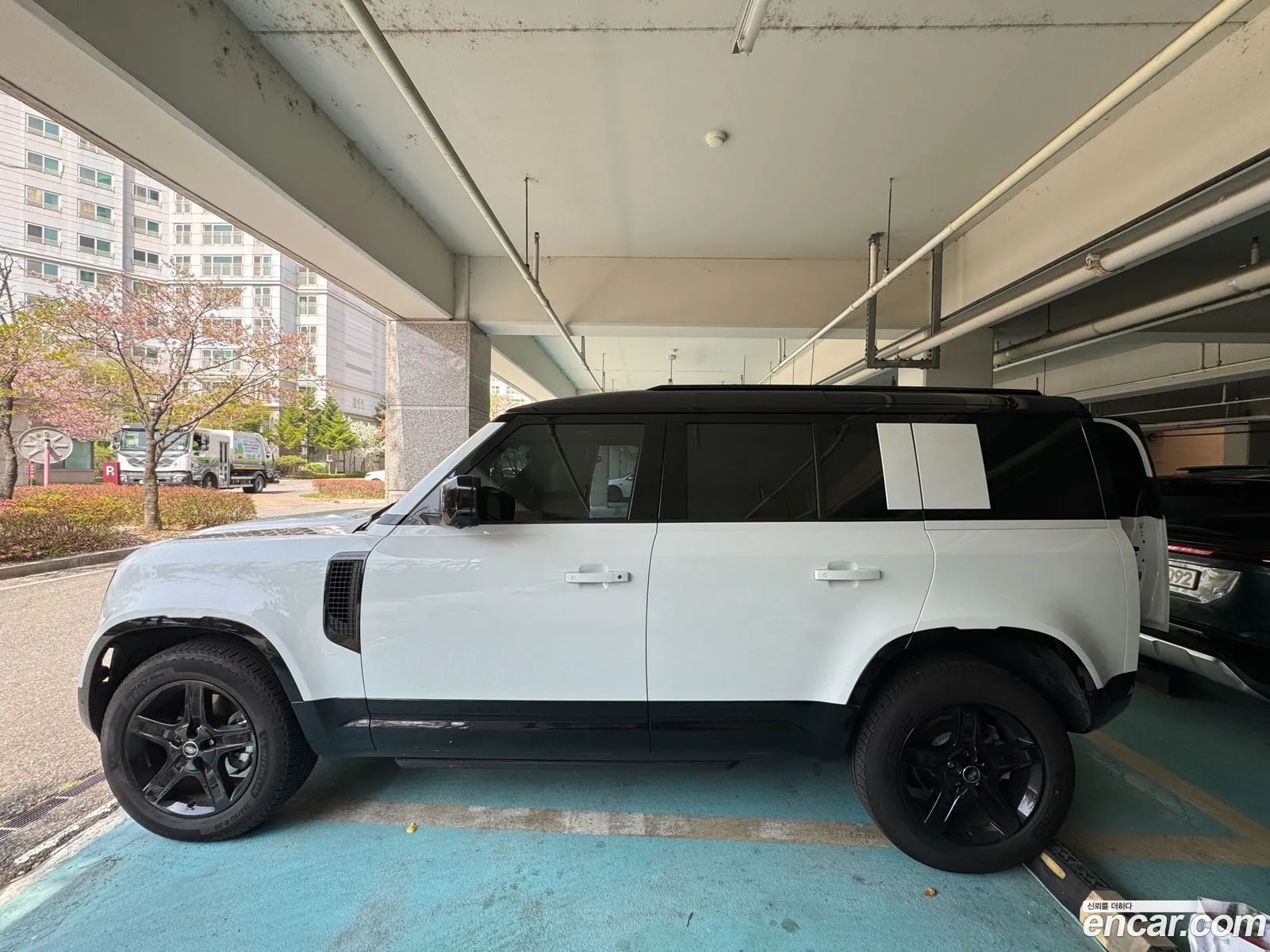 Land Rover Defender 2025 — 3