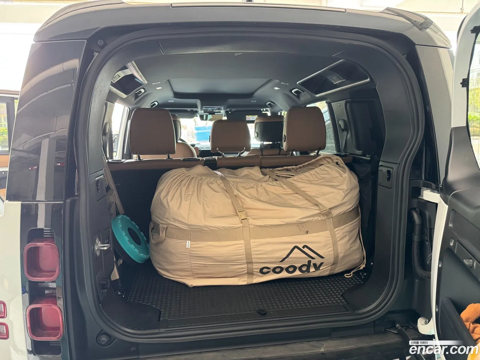 Land Rover Defender 2025 — 16