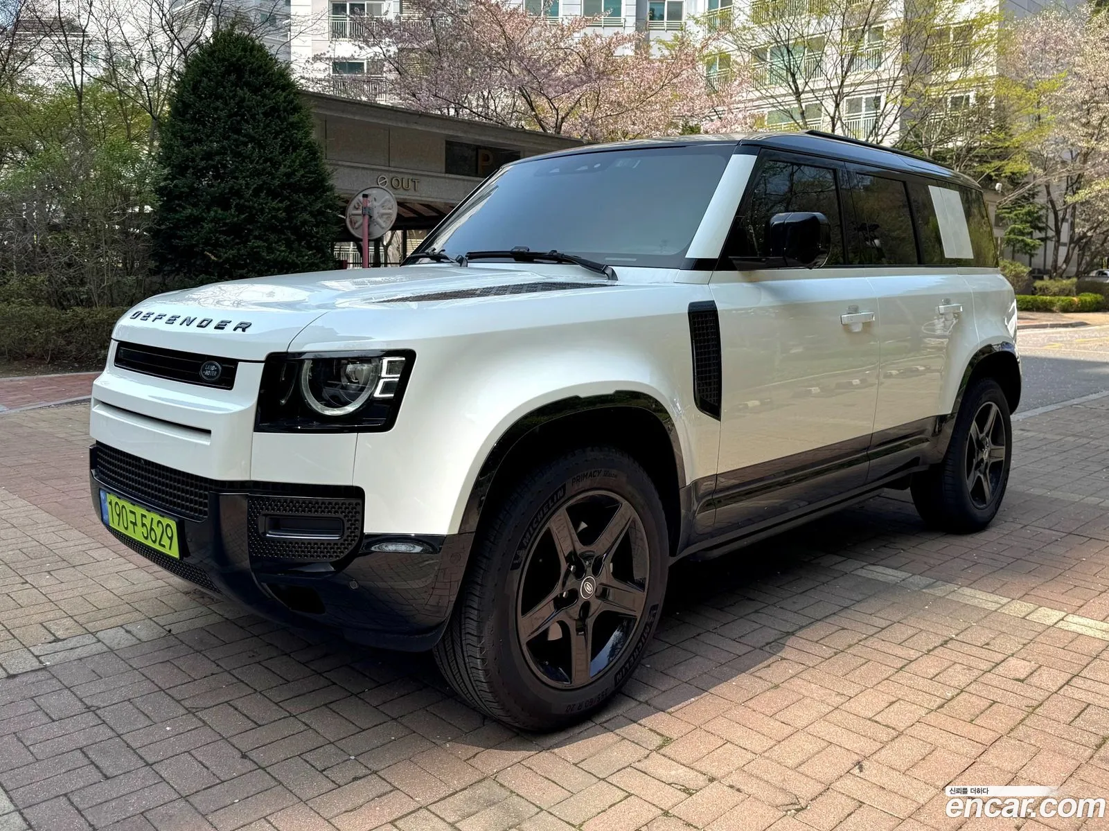 Land Rover Defender 2025 — 13