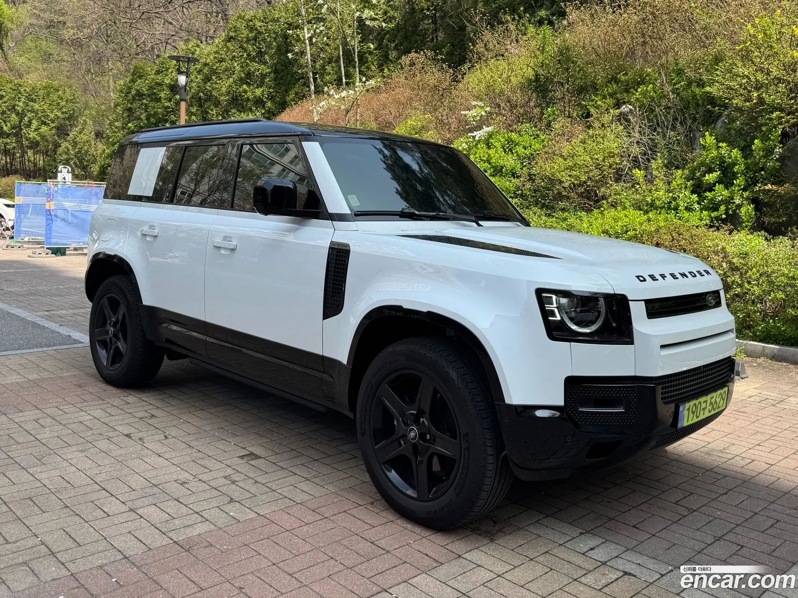 Land Rover Defender 2025 — 7