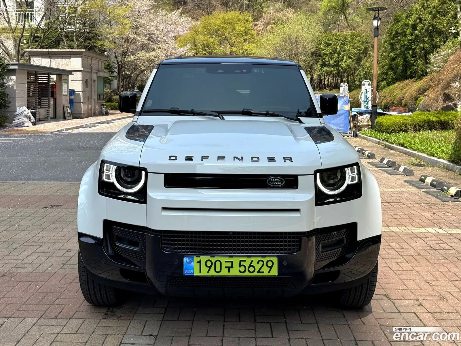 Land Rover Defender 2025 — 15