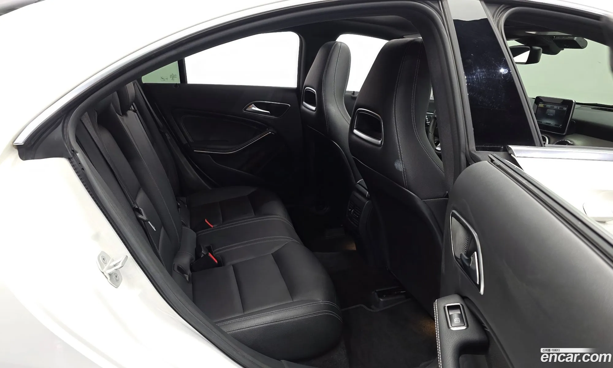 Mercedes-Benz CLA-Class C117 2016 — 8