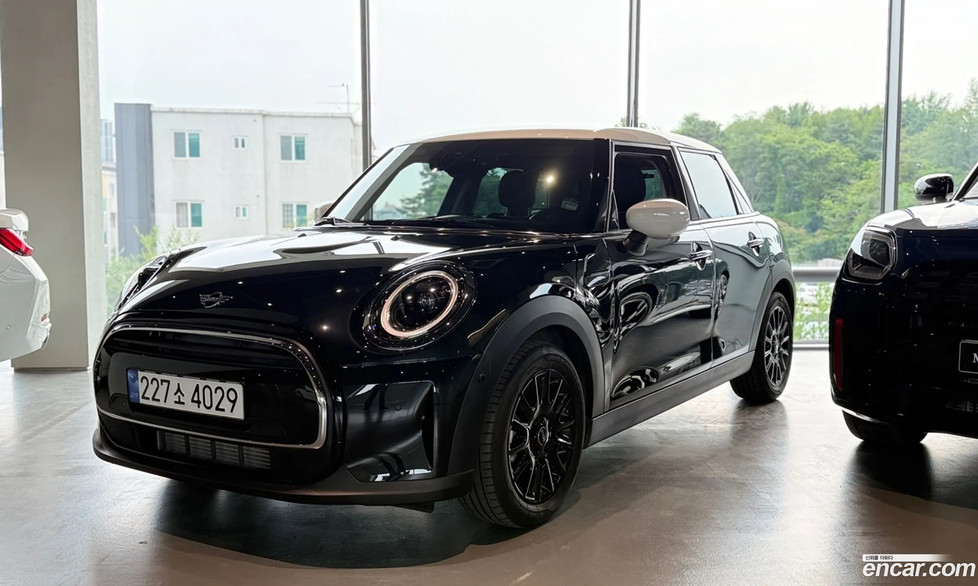 Mini Cooper 2024 — 16