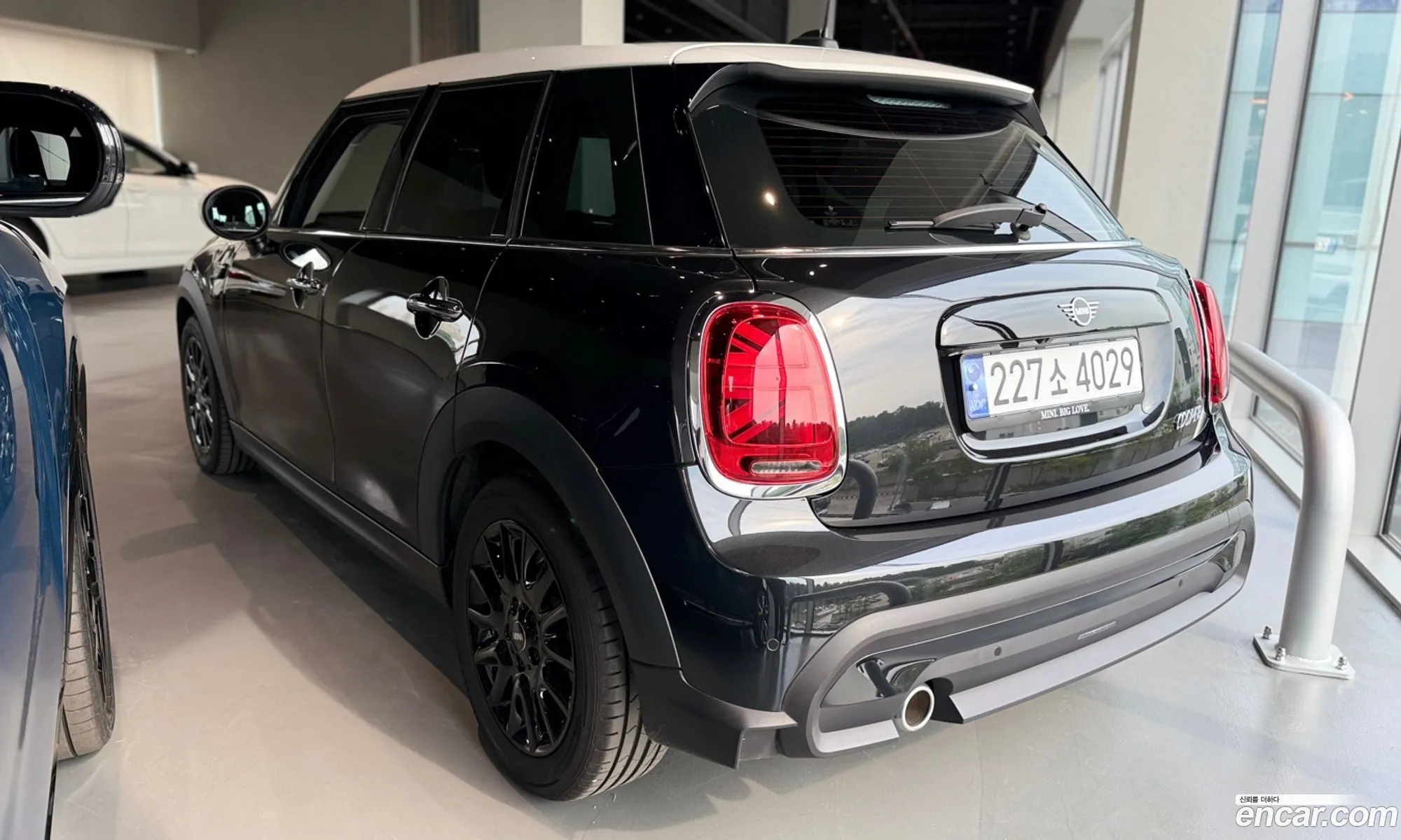 Mini Cooper 2024 — 2