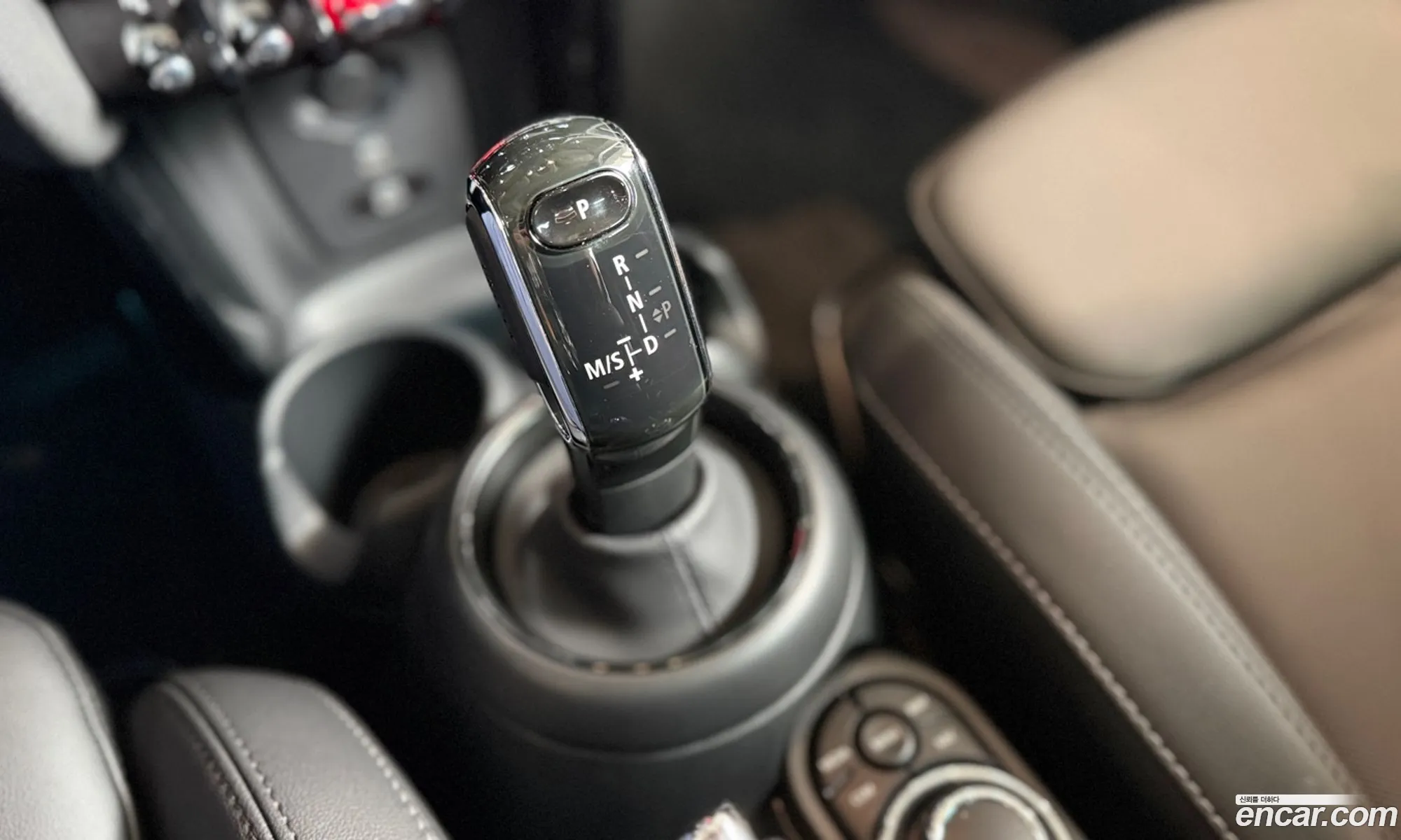 Mini Cooper 2024 — 5
