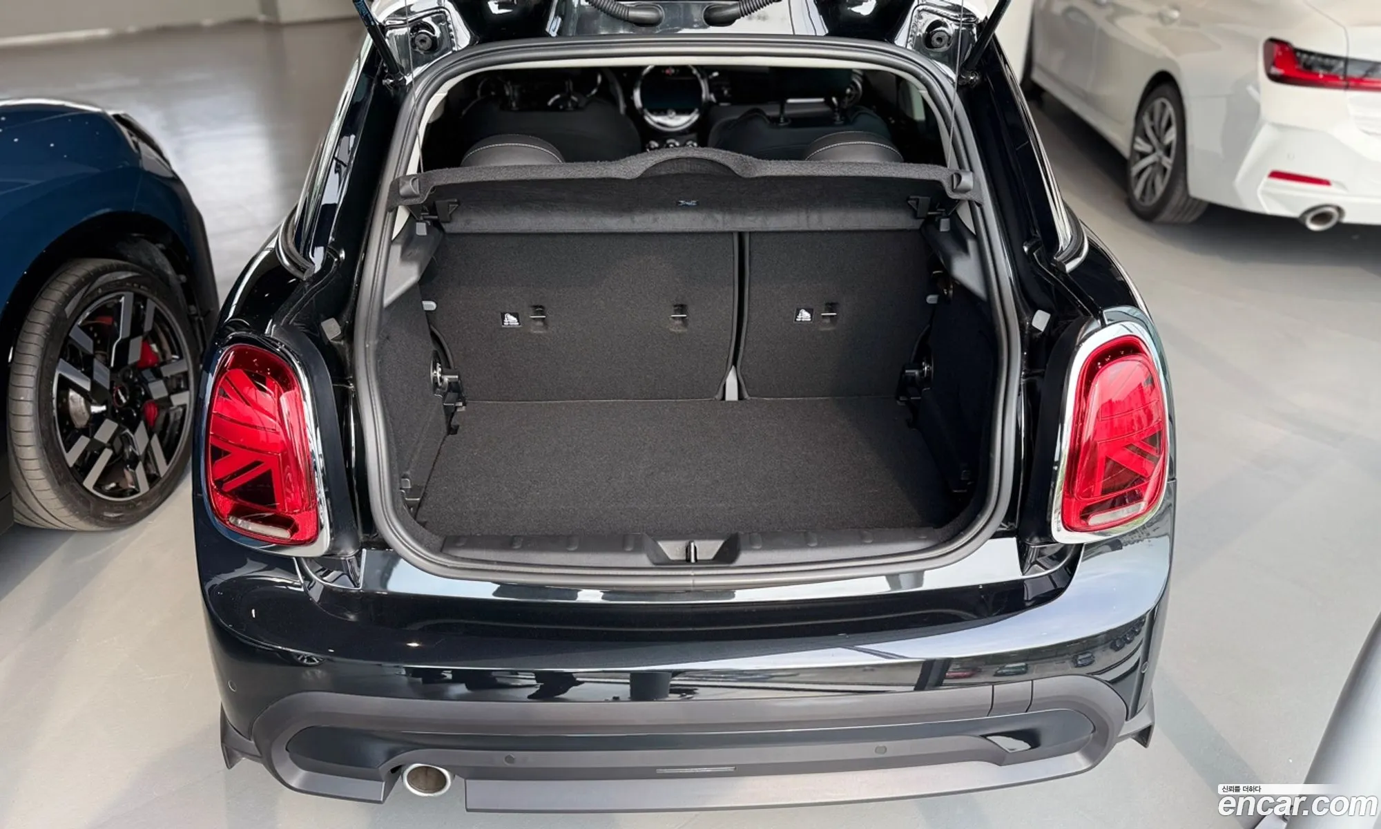 Mini Cooper 2024 — 17