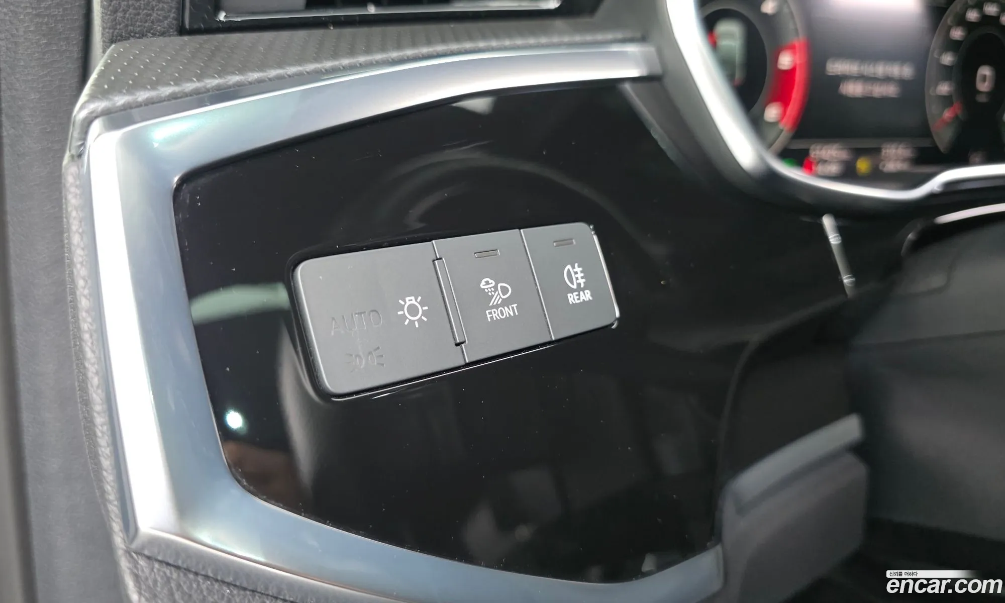 Audi Q3 2023 WAUZZZF3XP1052949 — 31