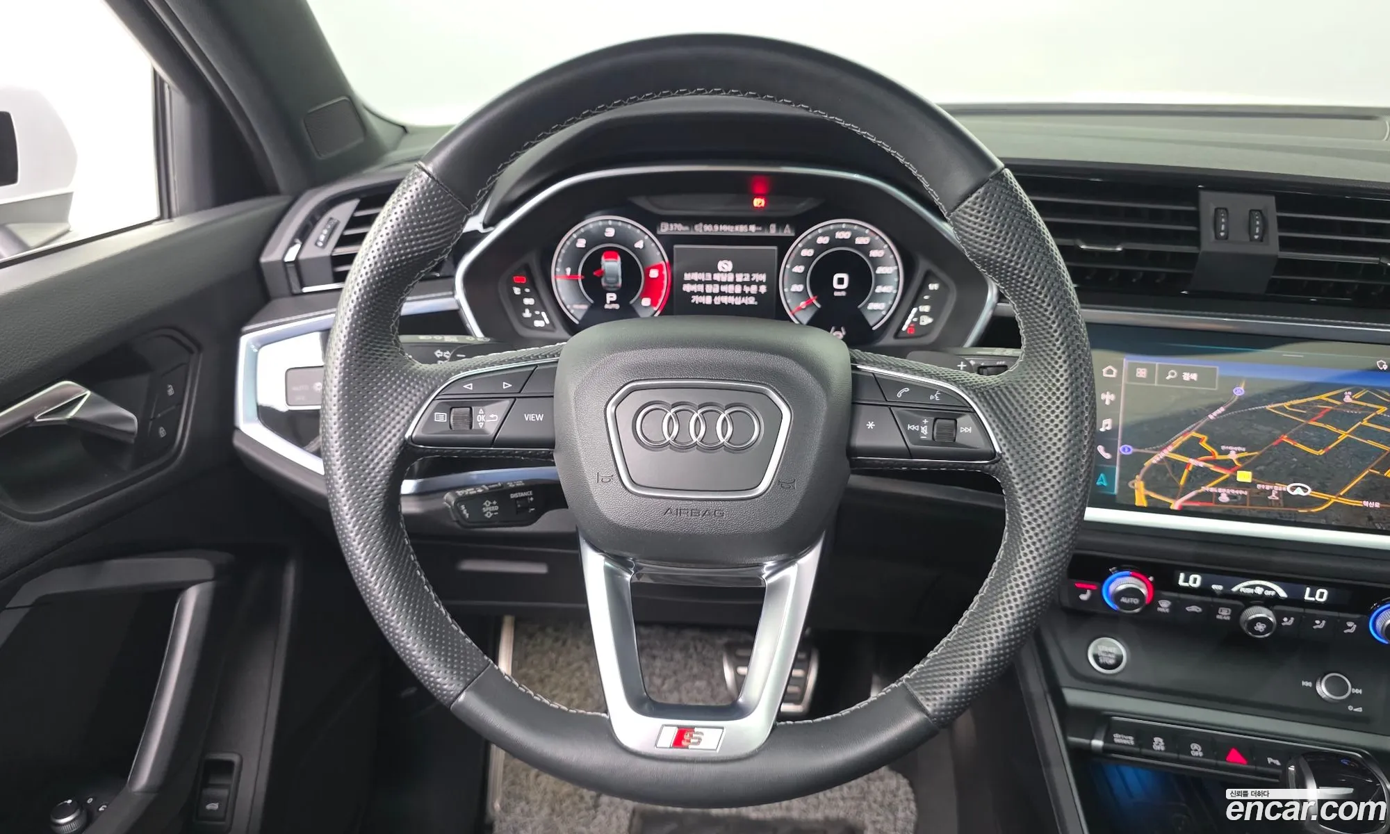 Audi Q3 2023 WAUZZZF3XP1052949 — 17