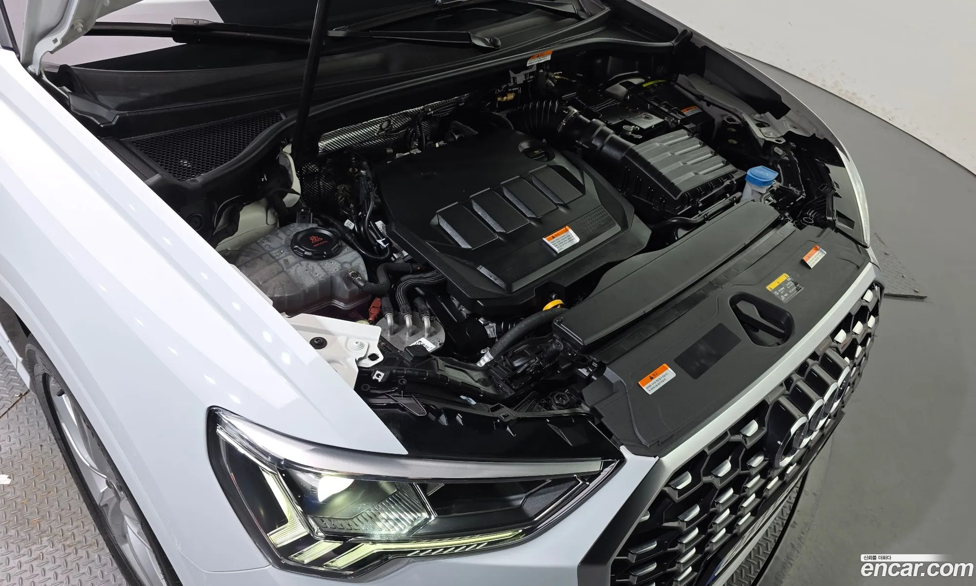 Audi Q3 2023 WAUZZZF3XP1052949 — 9