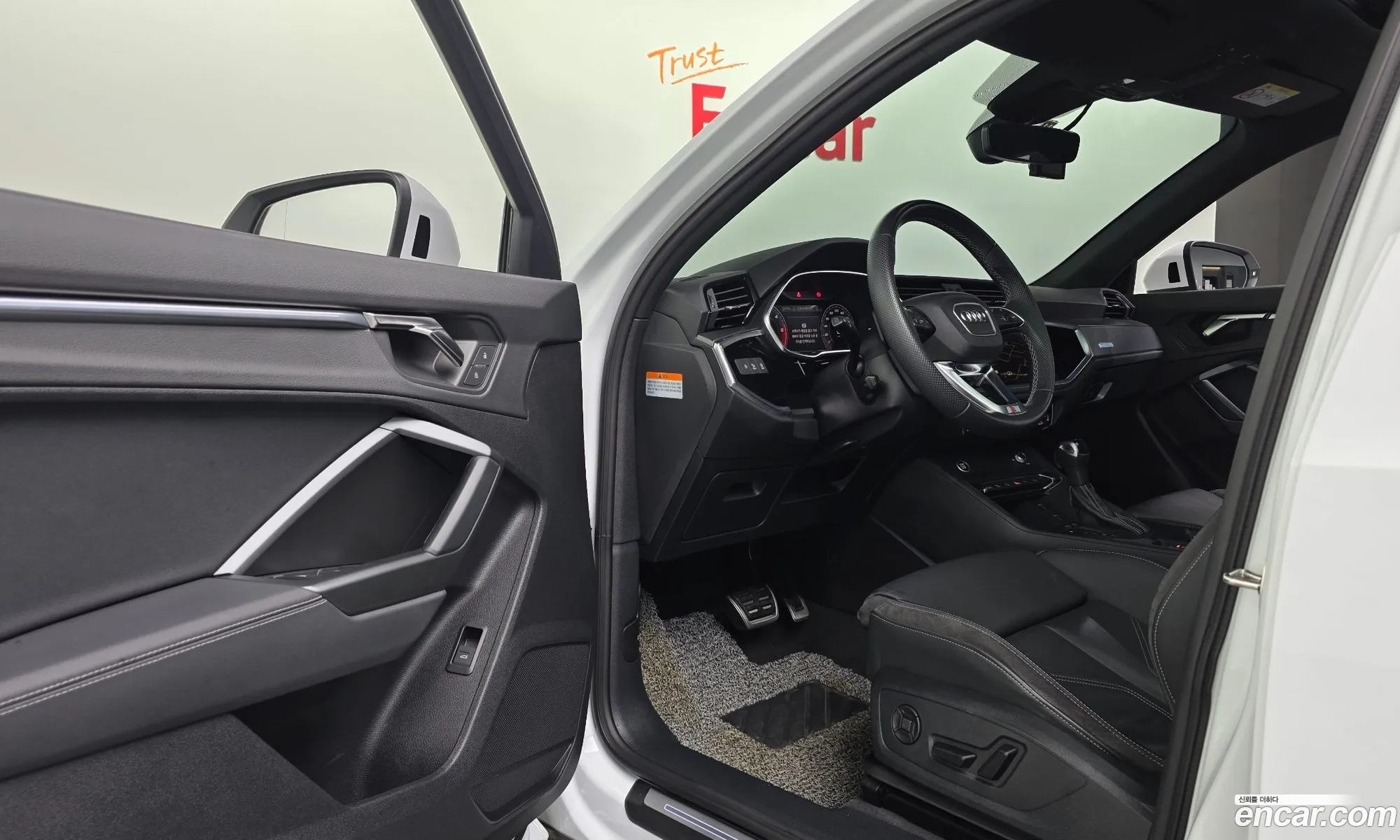 Audi Q3 2023 WAUZZZF3XP1052949 — 29