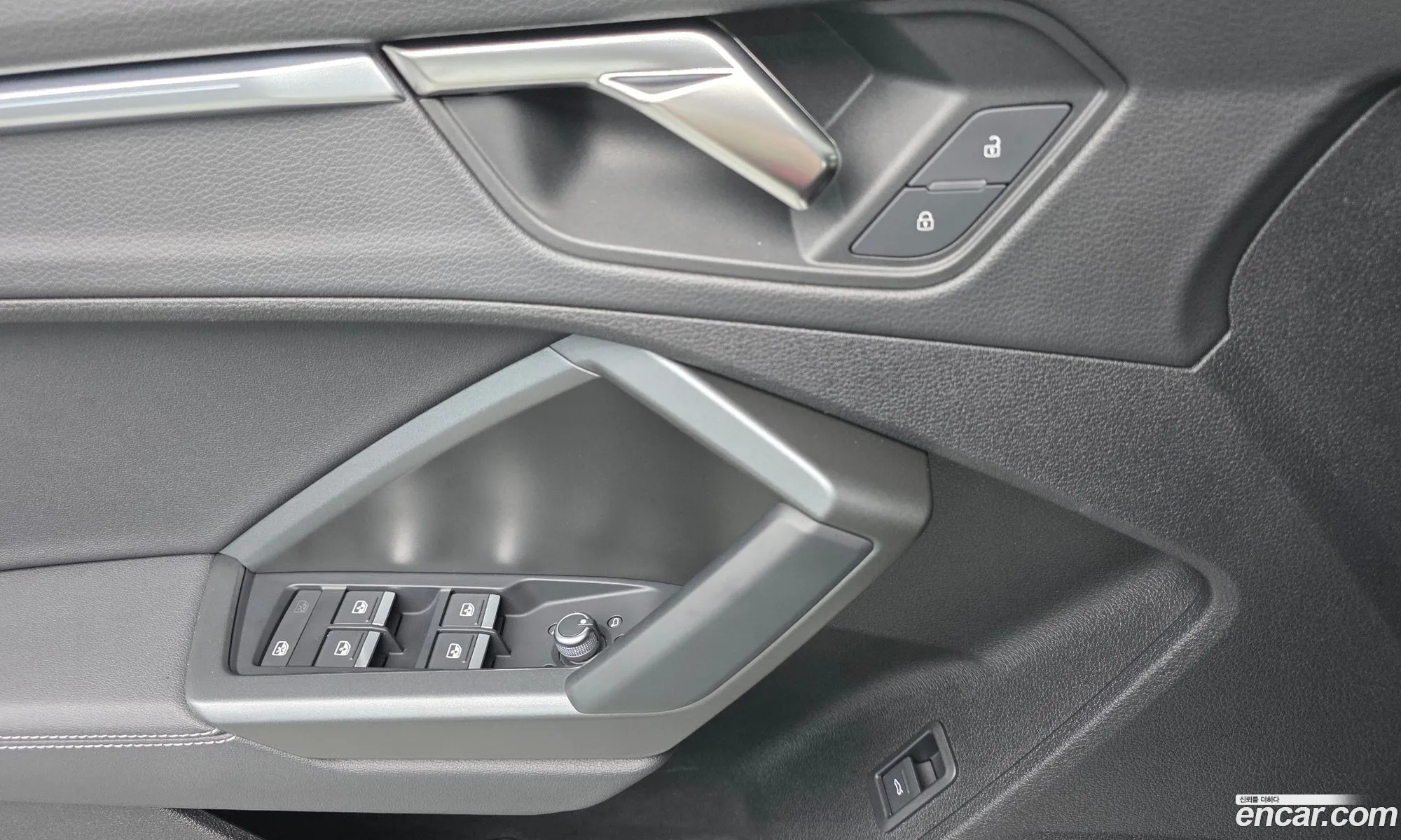 Audi Q3 2023 WAUZZZF3XP1052949 — 30