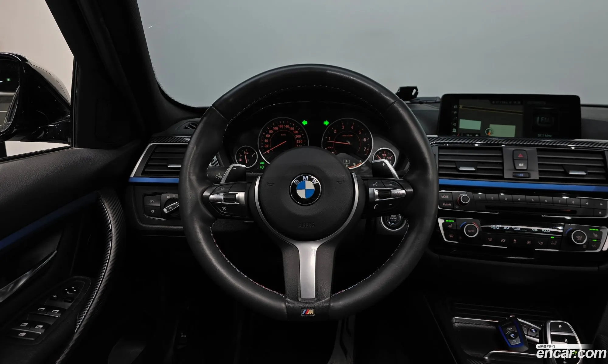 BMW 3 Series 2017 WBA8A9101HK882988 — 30