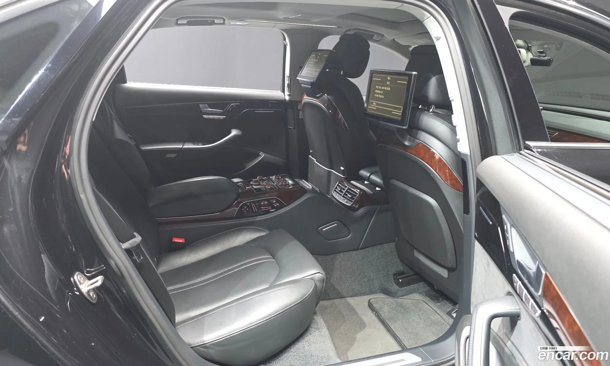 Audi A8 2012 WAUZZZ4H7CN013625 — 7
