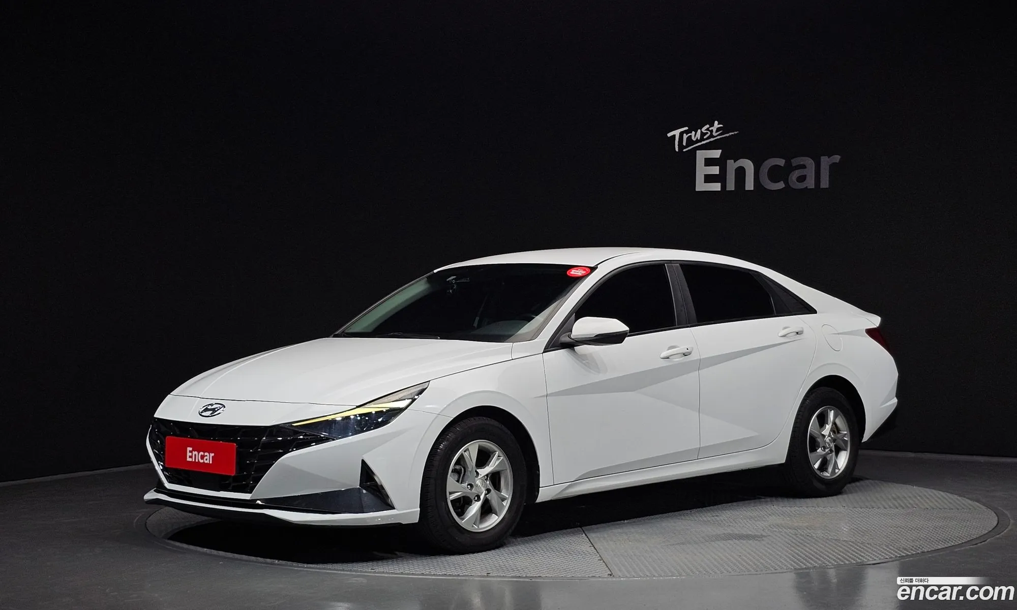 Hyundai Elantra 2022 — 2