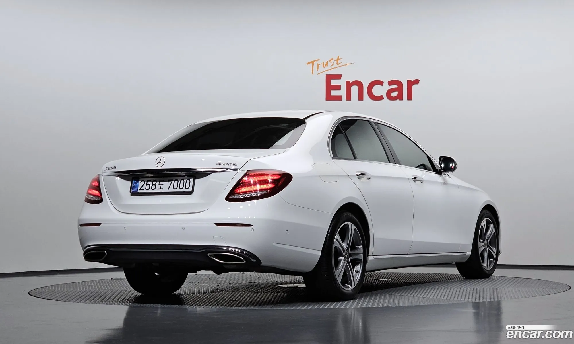 Mercedes-Benz E-Class W213 2017 WDDZF4KB9HA249856 — 18