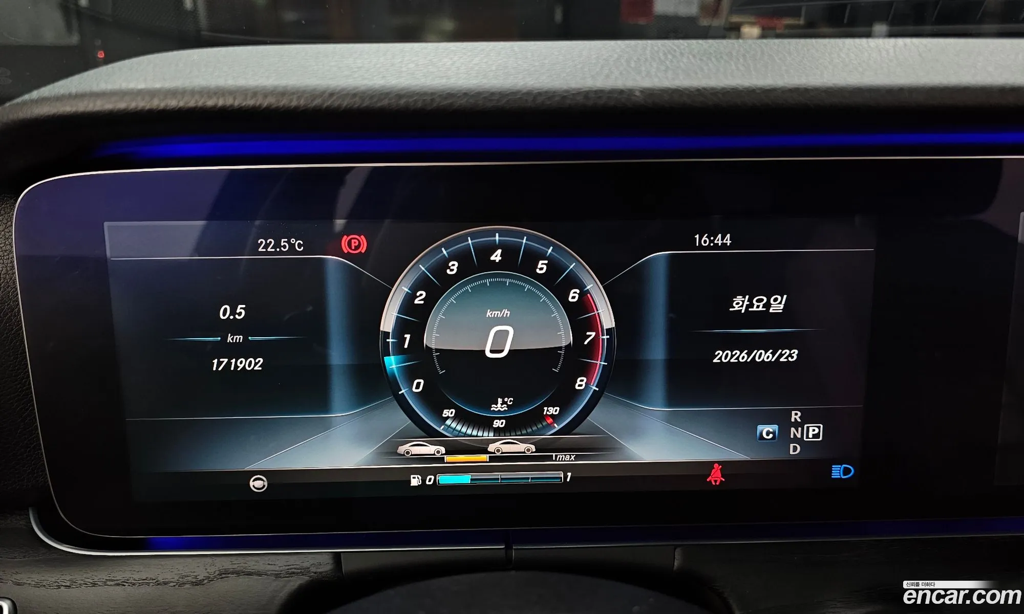 Mercedes-Benz E-Class W213 2017 WDDZF4KB9HA249856 — 19