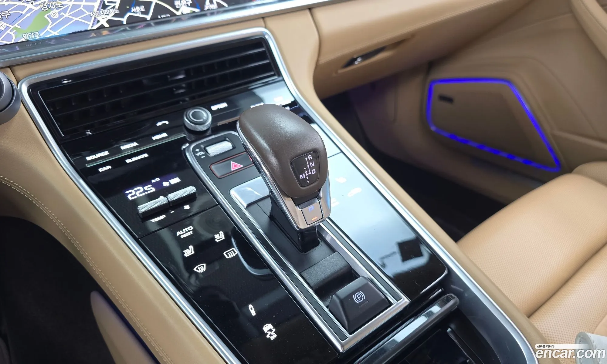 Porsche Panamera 2018 — 22