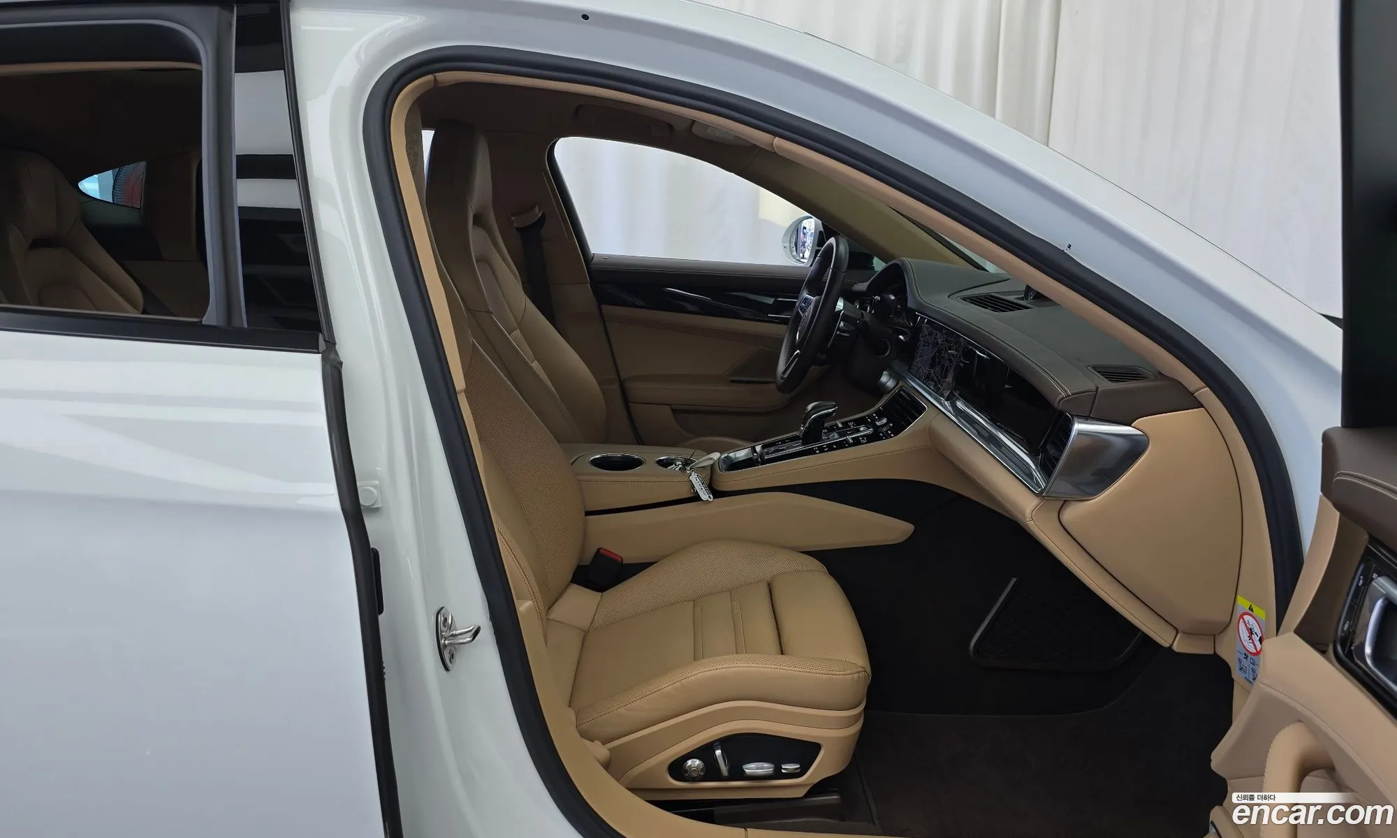 Porsche Panamera 2018 — 18